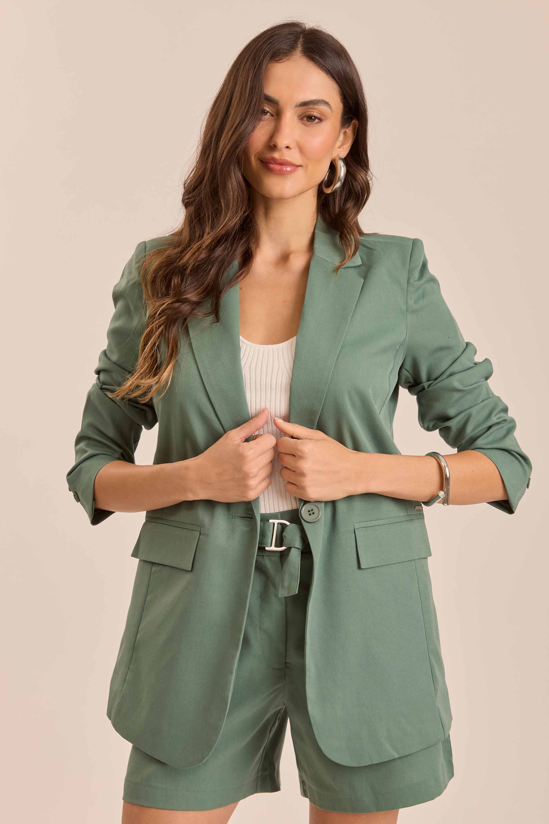 Blazer Retrô Glam em Alfaiataria