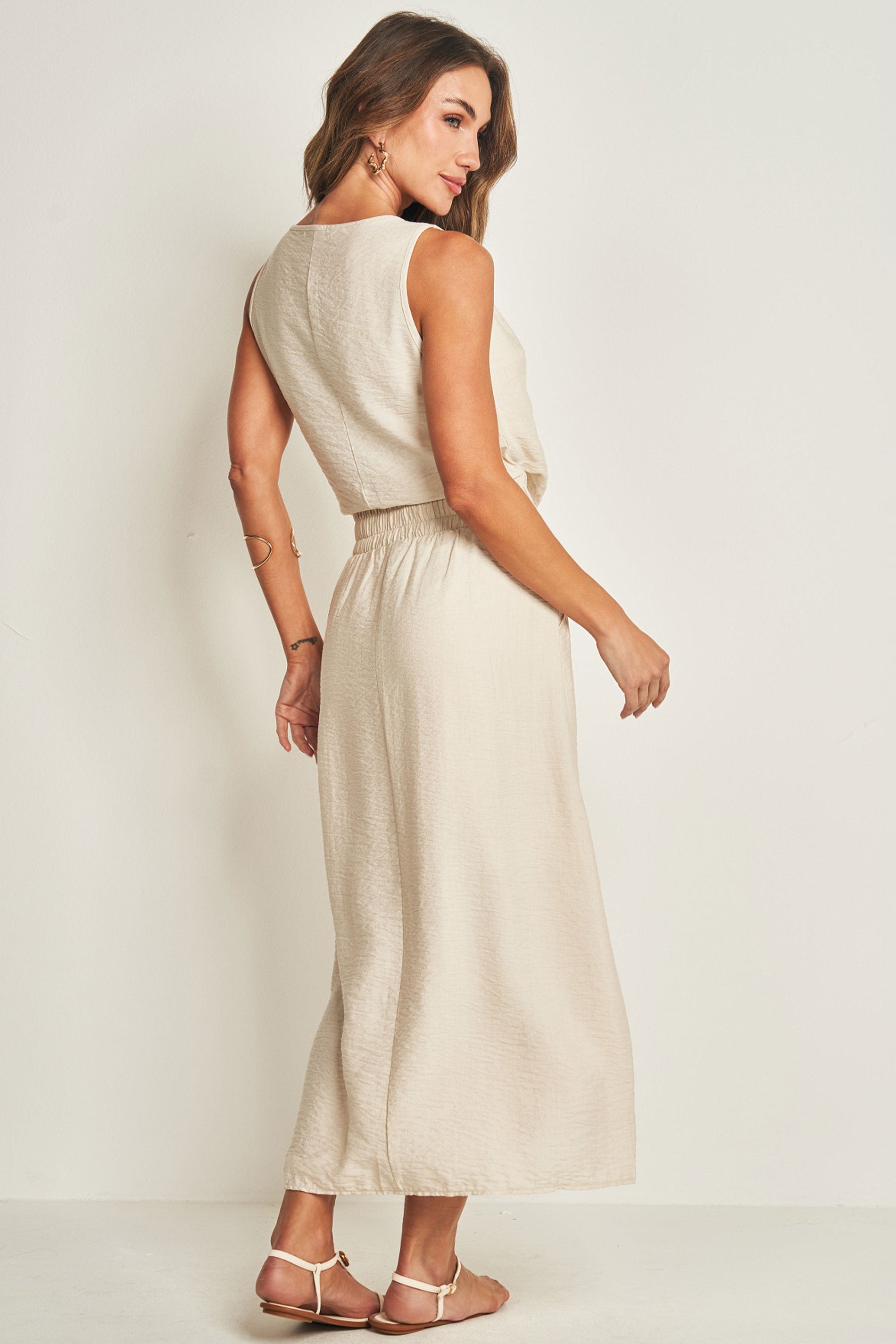 Blusa cavada quadrada em viscoflow