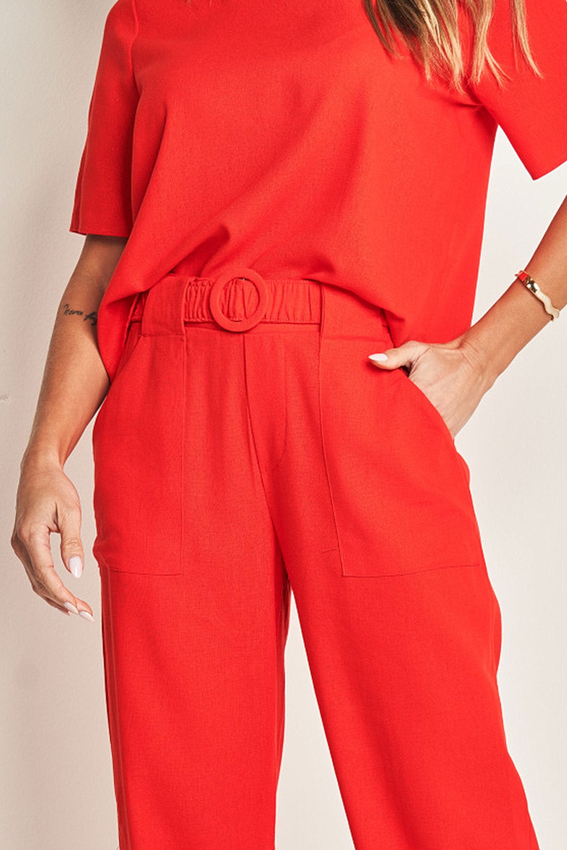 Calça em plano linen com caimento reto