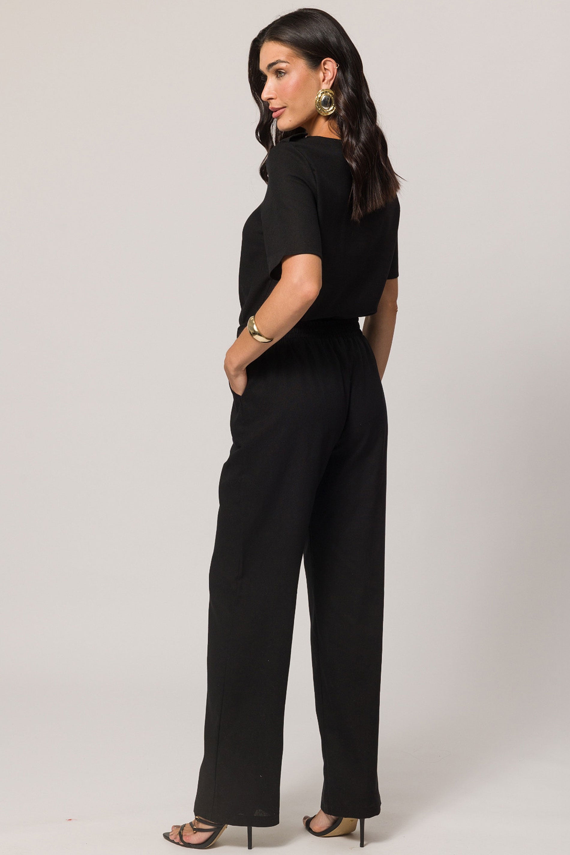 Calça em plano linen com caimento reto