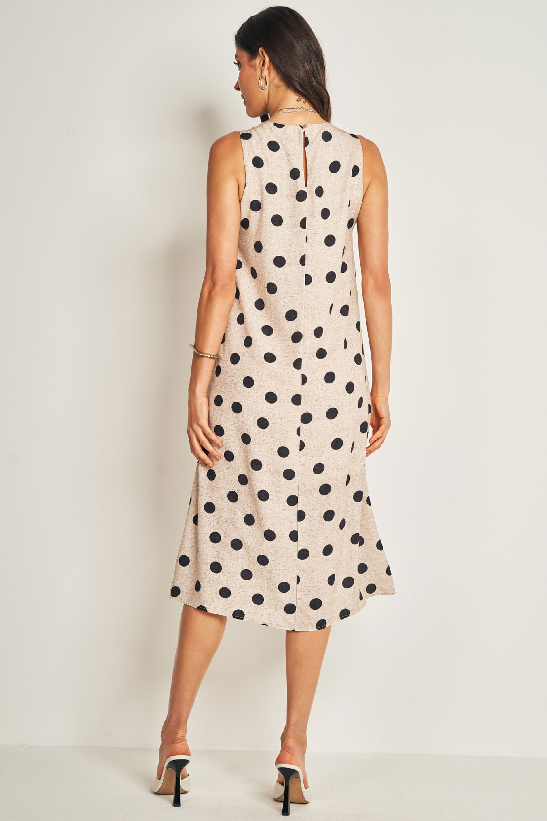 Vestido midi sem manga em plano viscose estampado