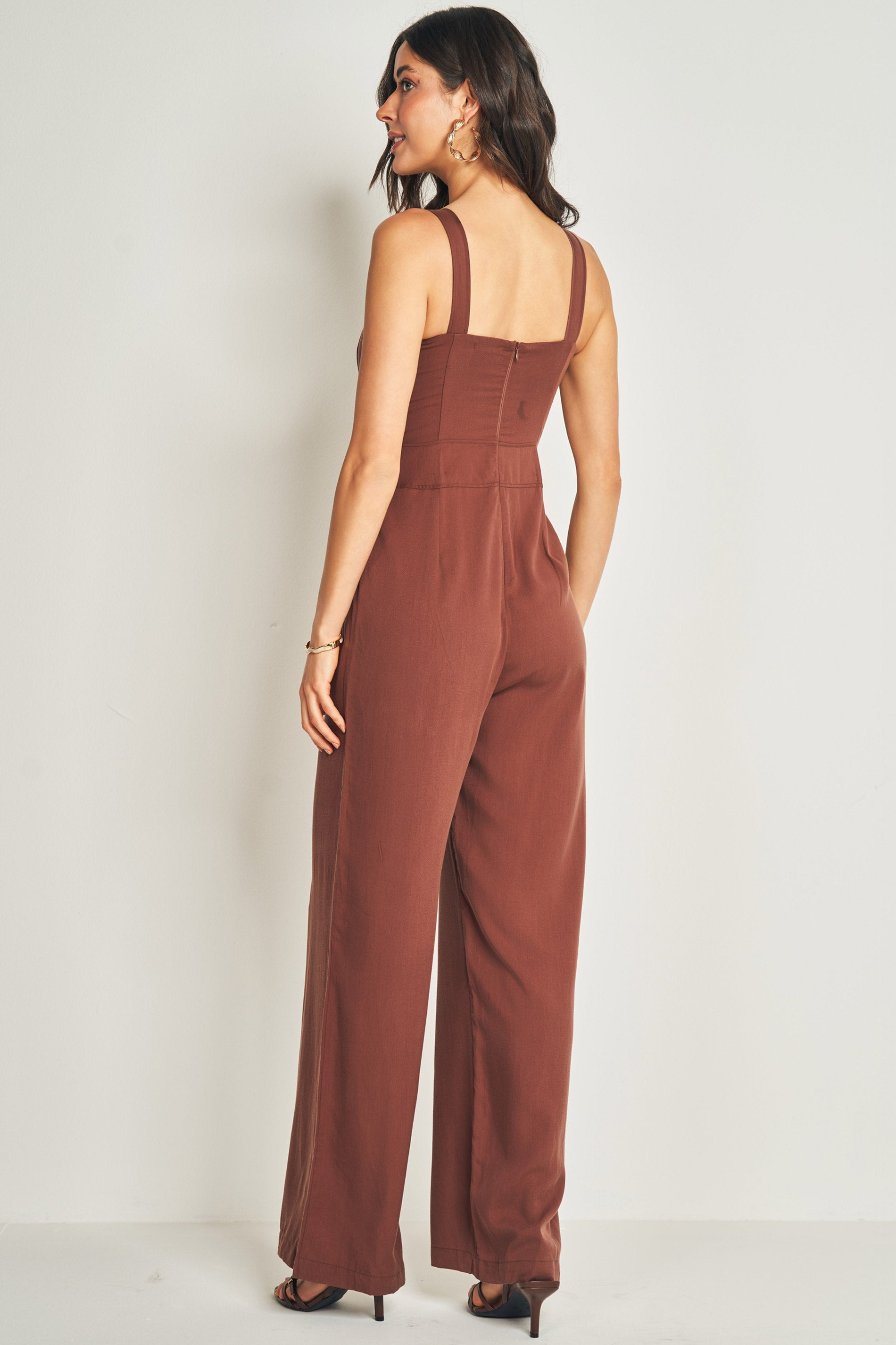 Macacão de alça em plano tencel