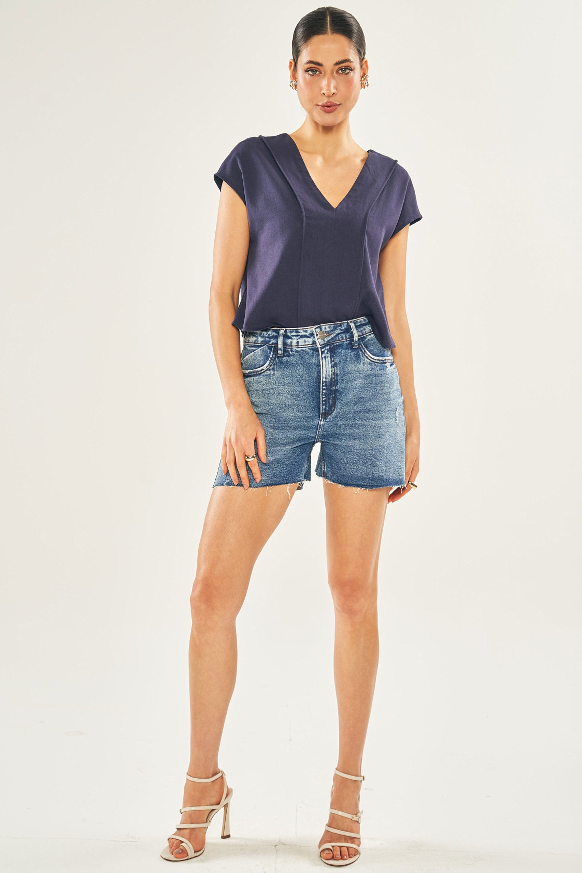 Shorts Boyfriend em Jeans com Elastano