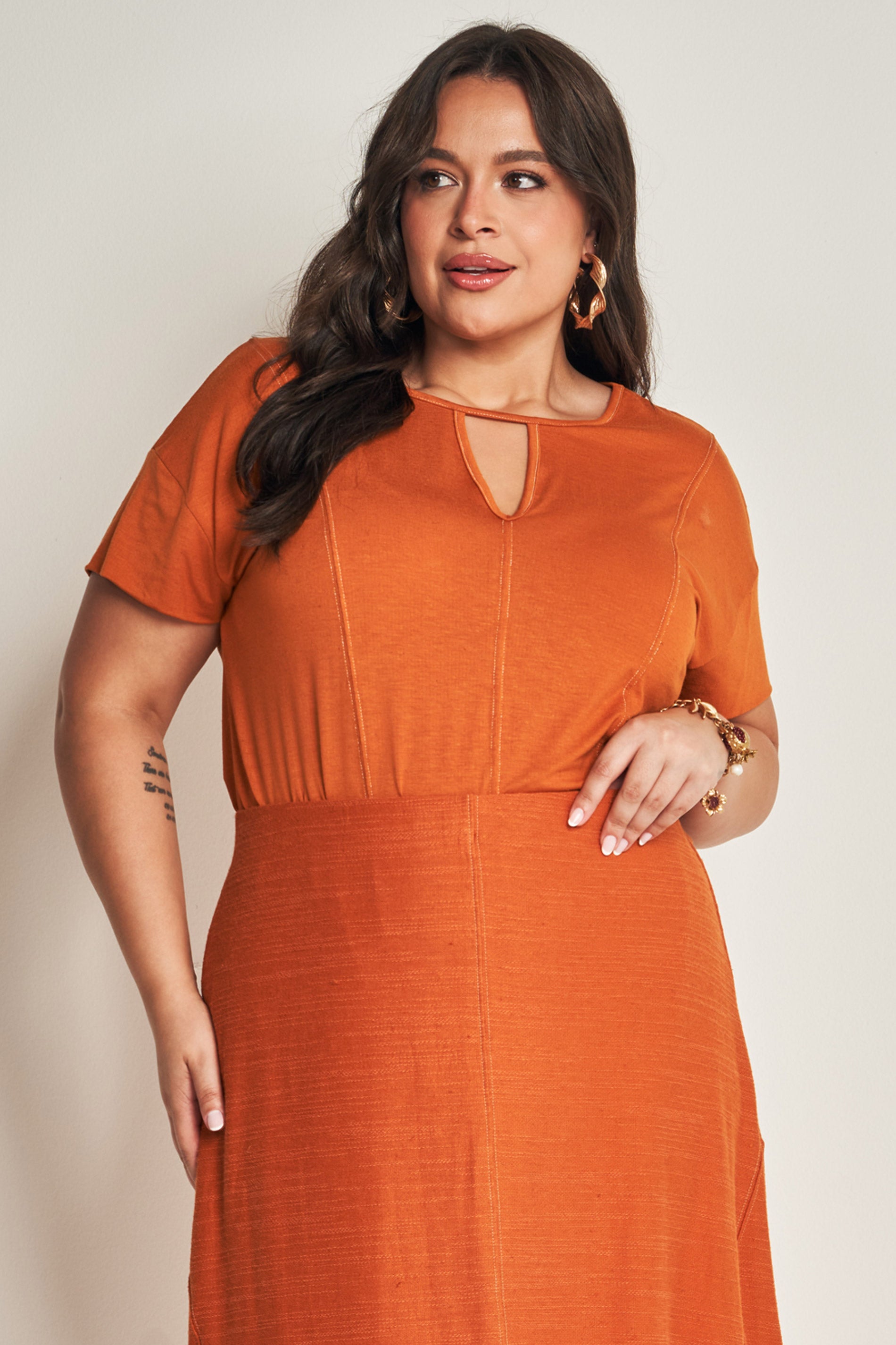 Blusa de manga curta em viscolinho