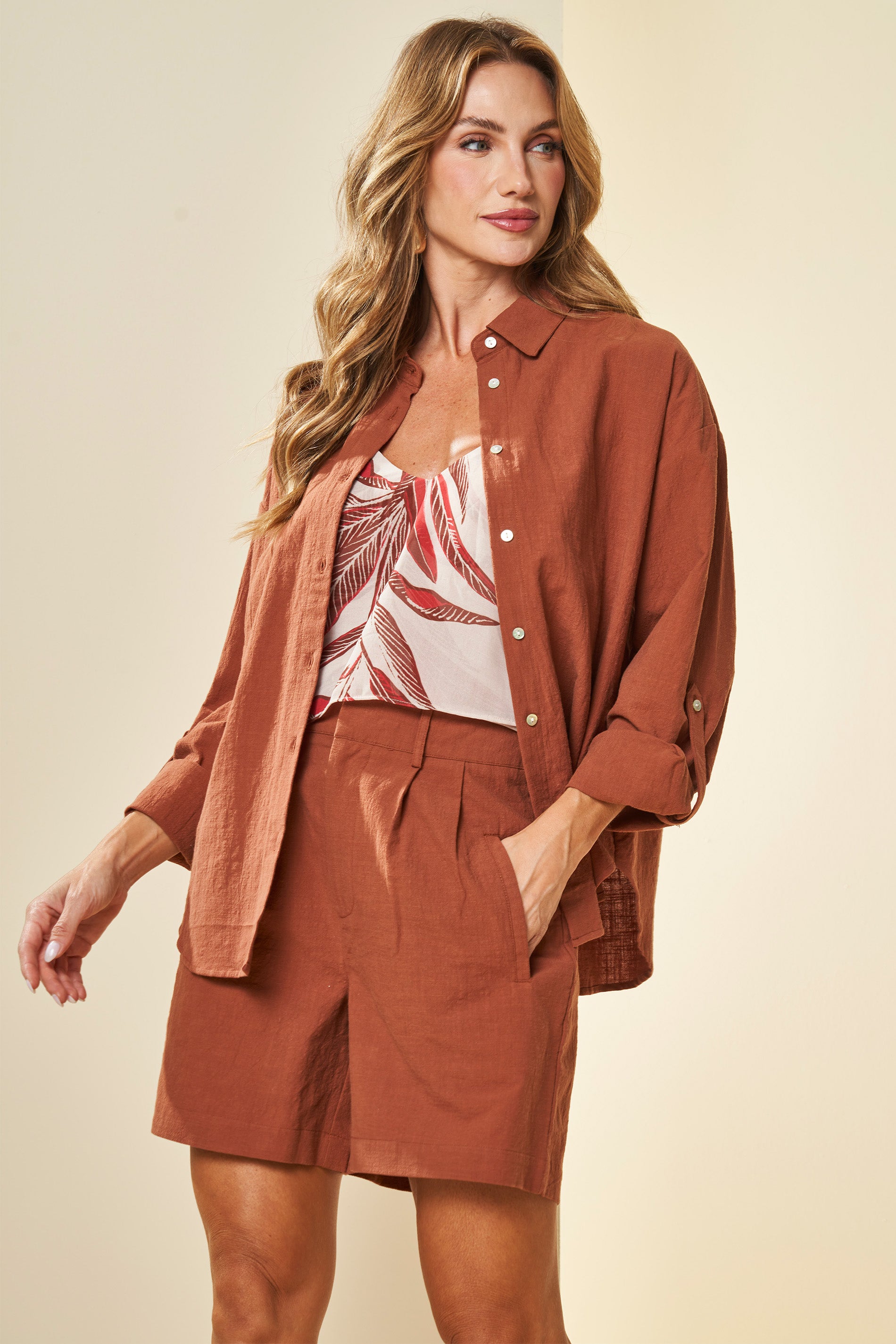 Shorts Cintura Alta Boho em Alfaiataria