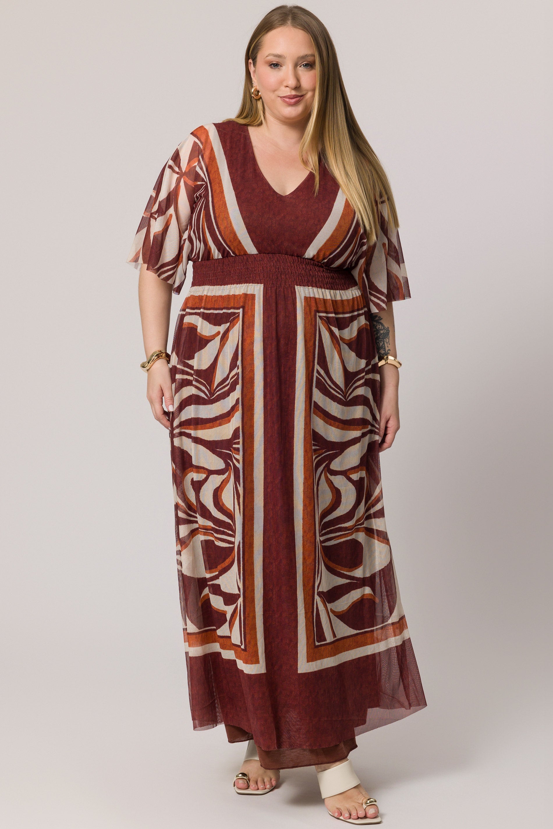 Vestido longo em tule geométrico