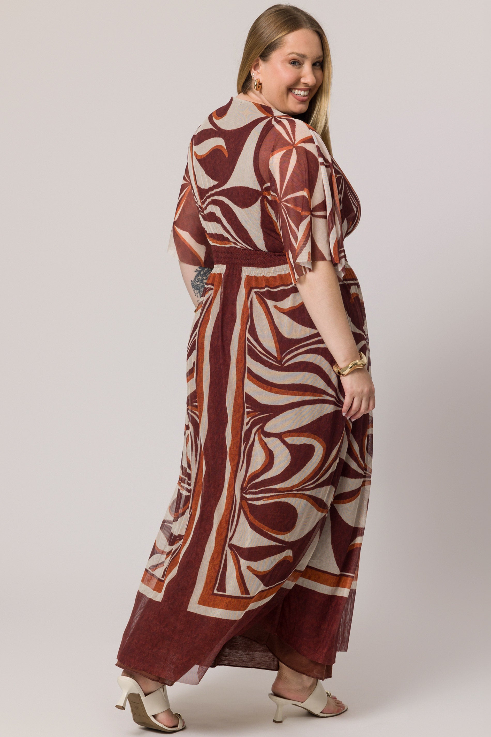 Vestido longo em tule geométrico