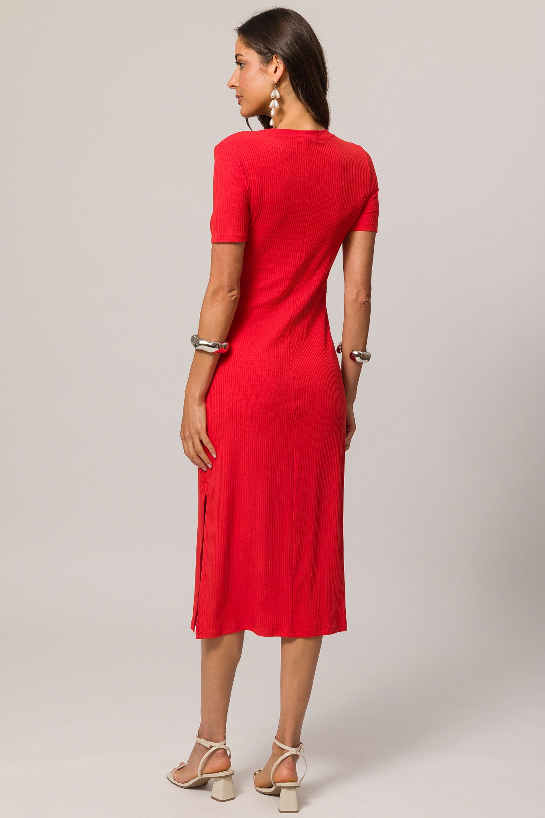 Vestido Midi de Manga Curta em Ribana com Decote V