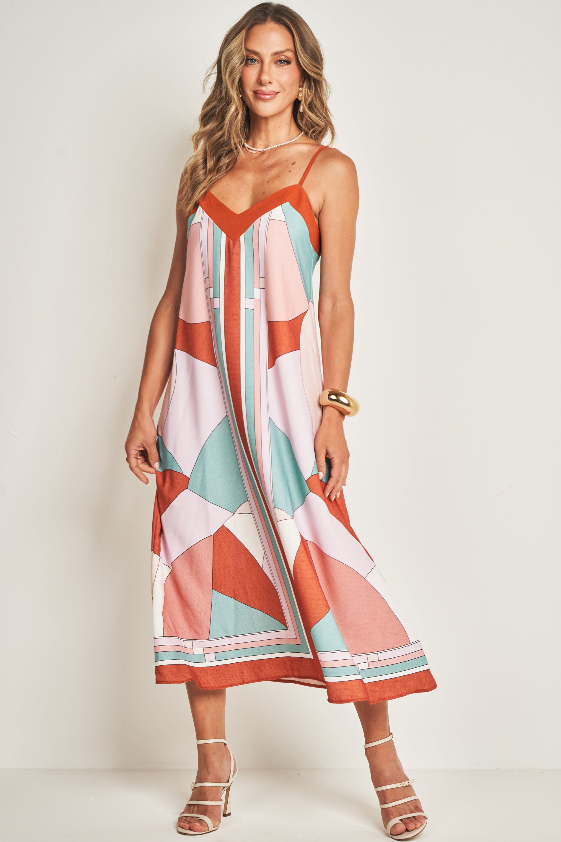 Vestido Midi de Alça em Plano Soft Opaque