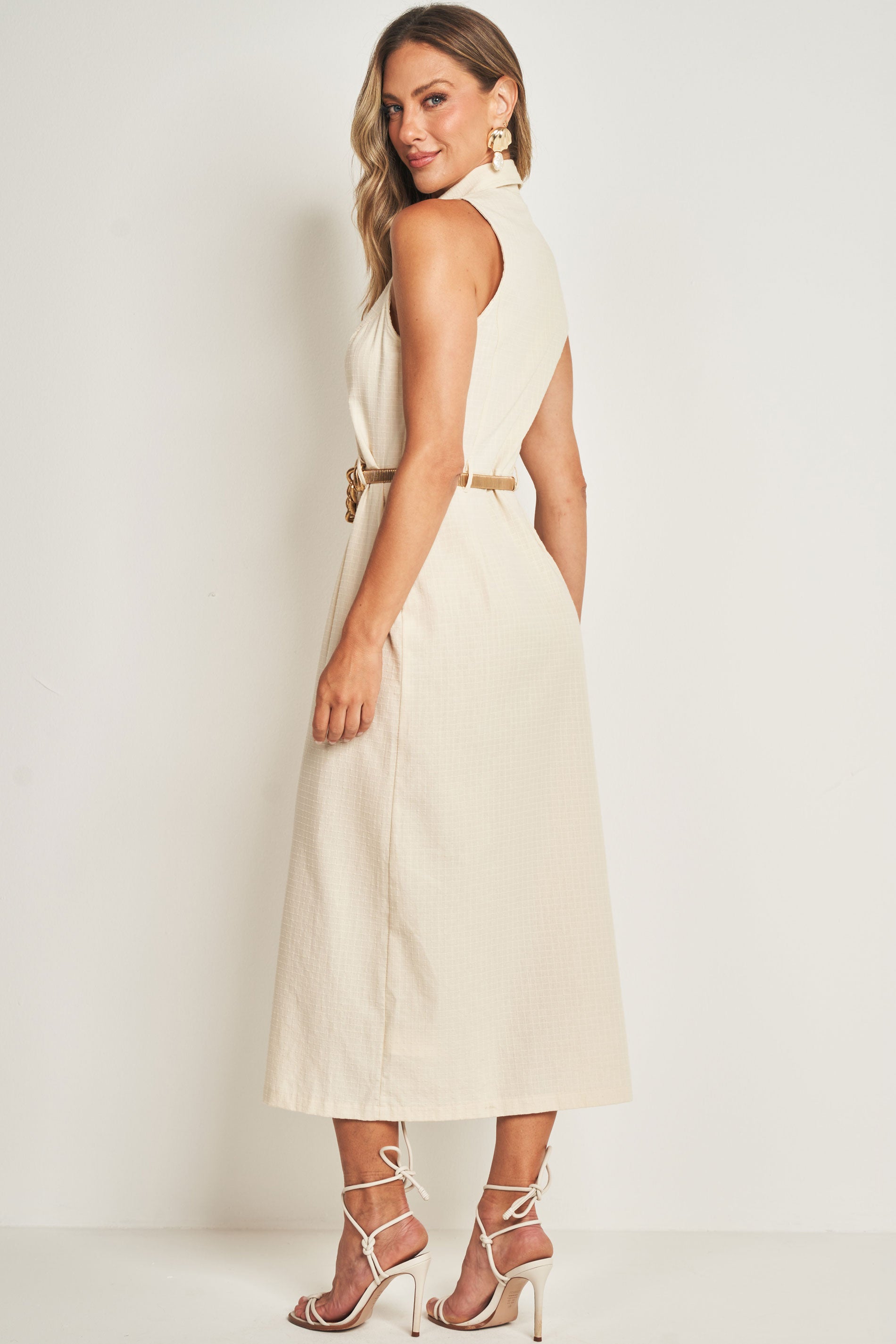 Vestido Longo sem Manga em Plano New Grid