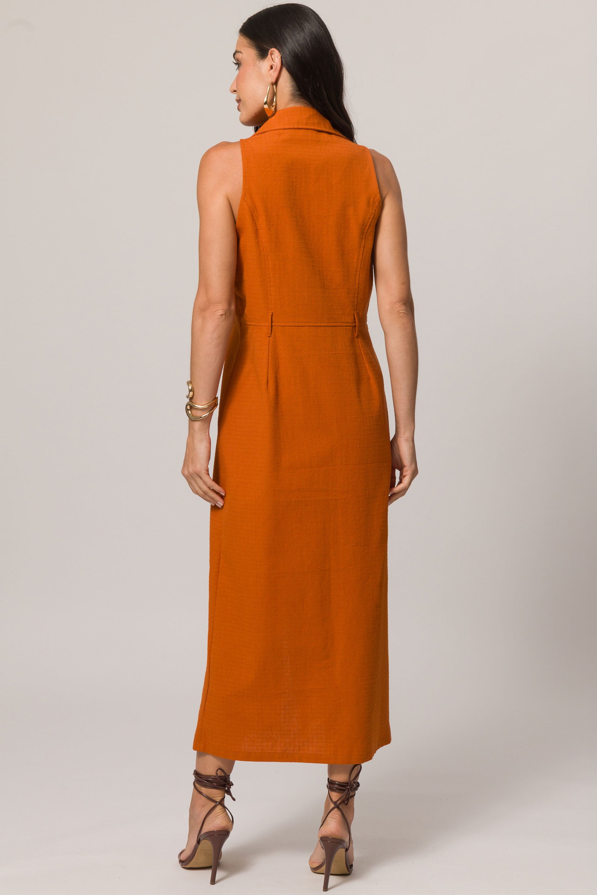 Vestido Longo sem Manga em Plano New Grid