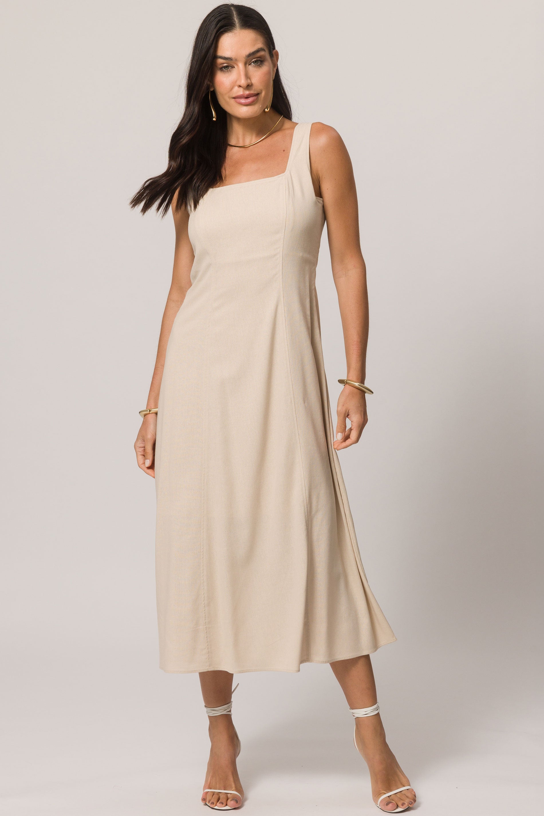 Vestido Longo em Plano Linen