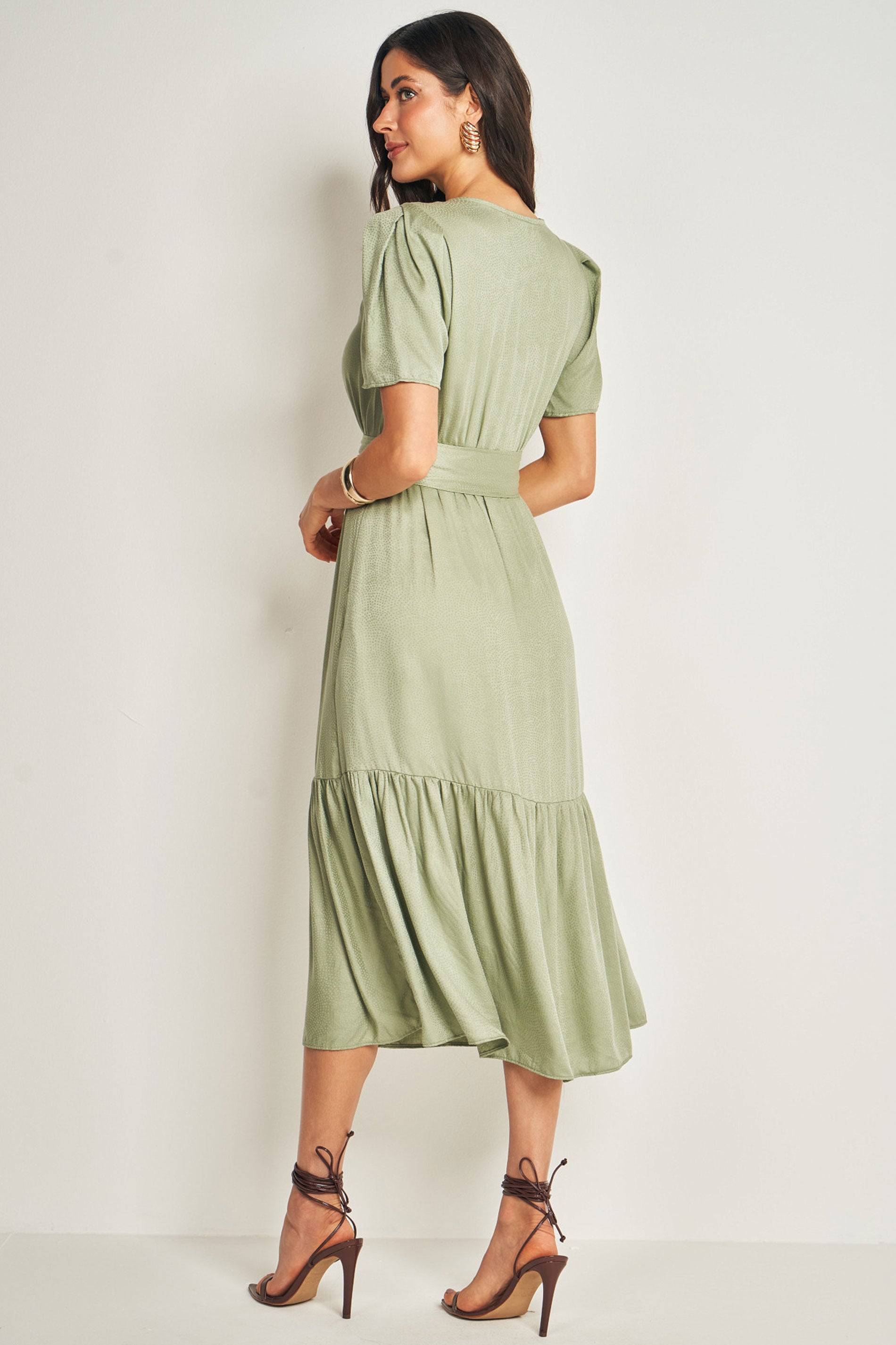 Vestido Longo de Manga Curta em Viscose Poá com Amarração