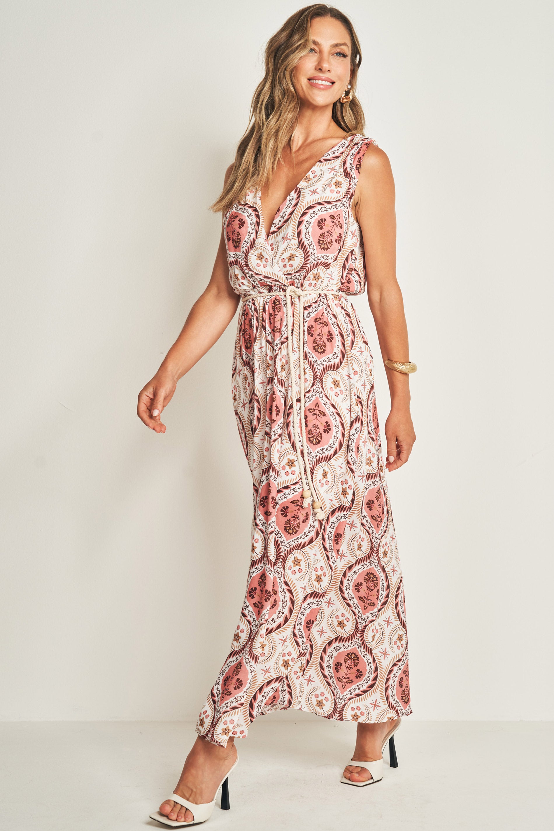 Vestido Longo Estampado em Viscose com Amarração