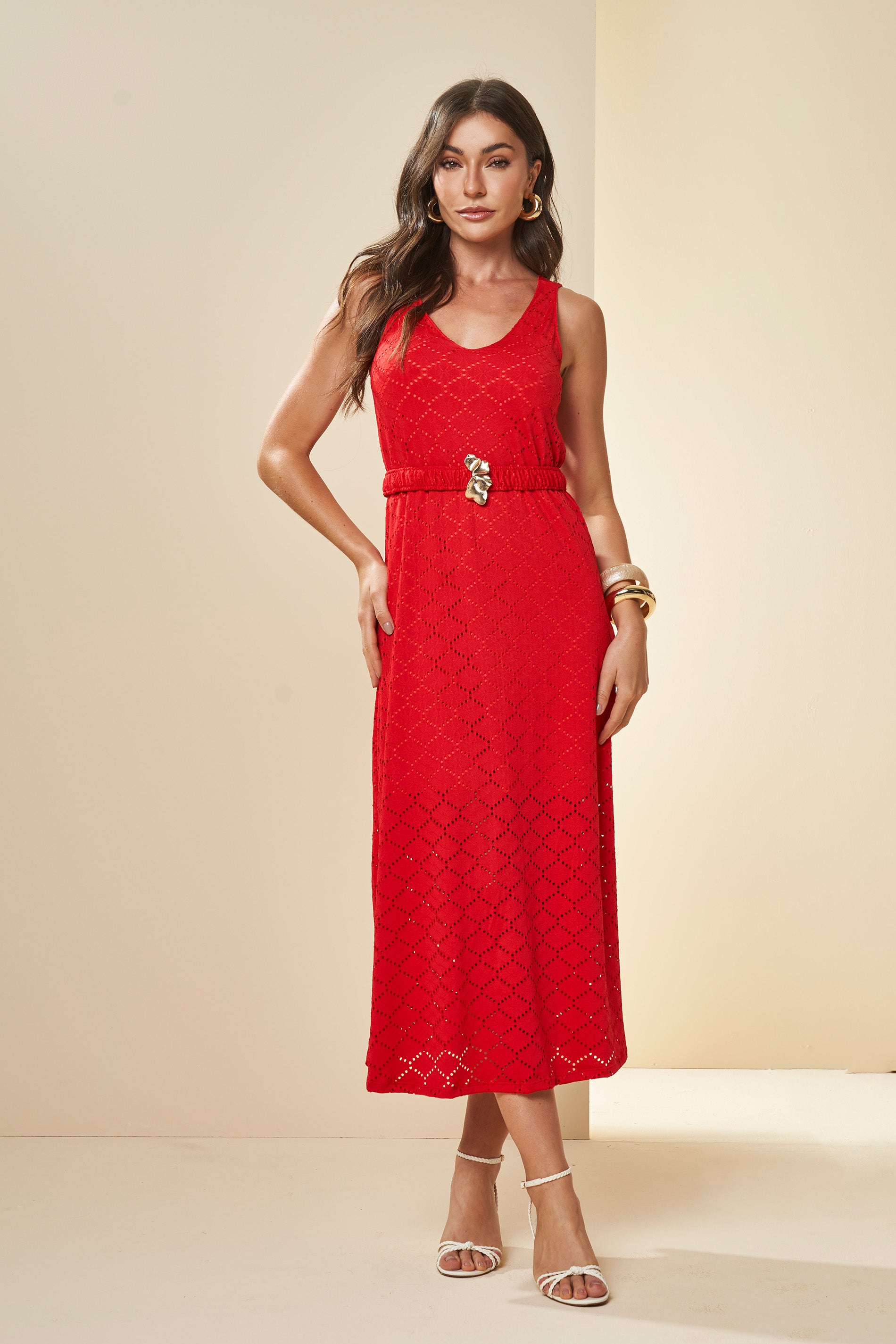 Vestido Longo Rendado Nature com Decote V e Cinto