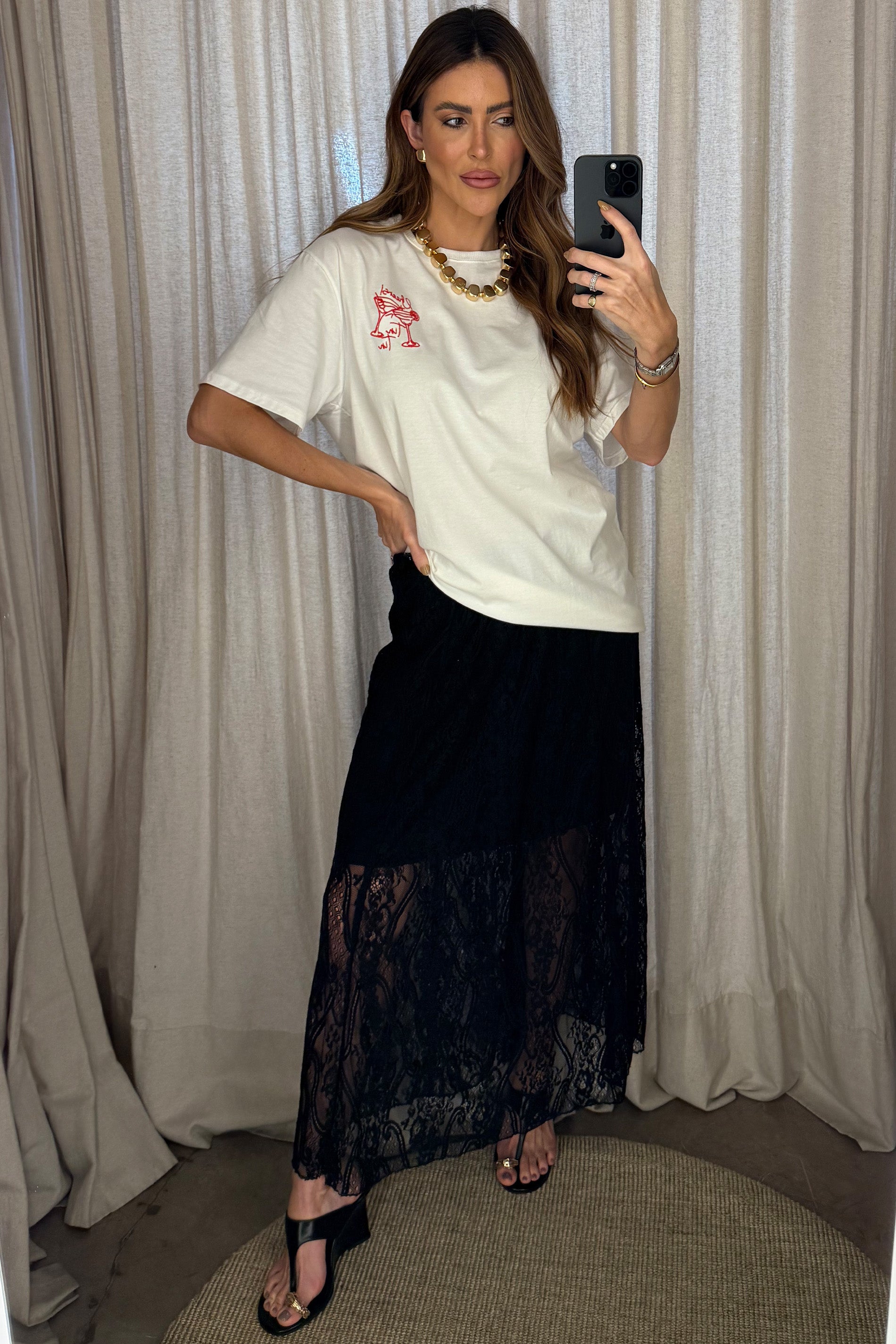 Saia Midi Boho em Renda