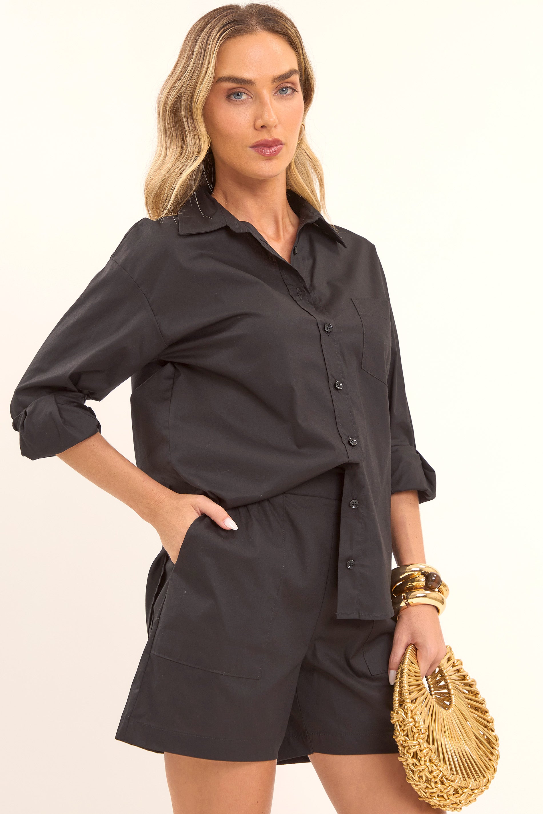 Short com Cós Elástico e Bolsos Frontais