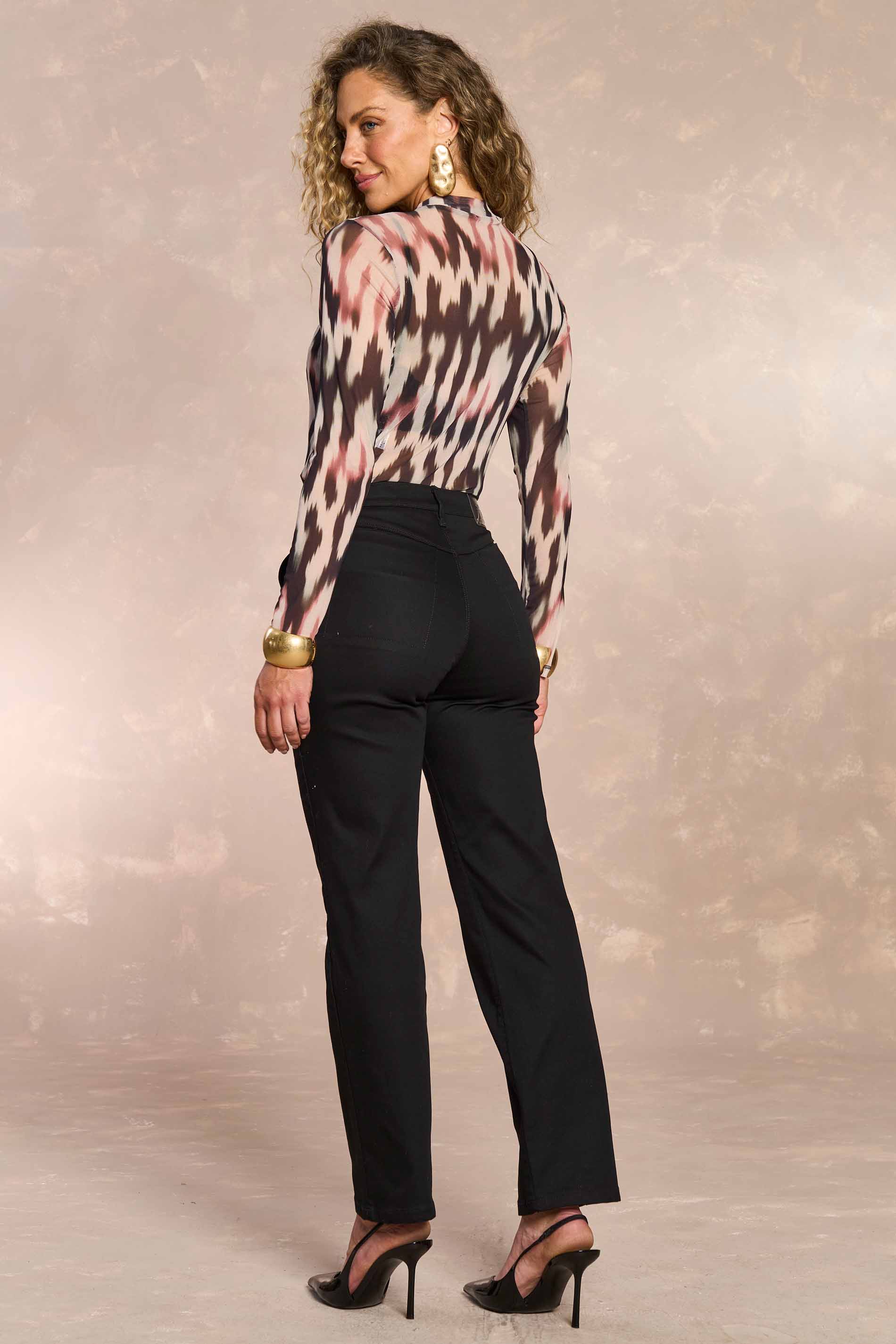 Calça Reta Slim Retrô Glam em Sarja com Elastano