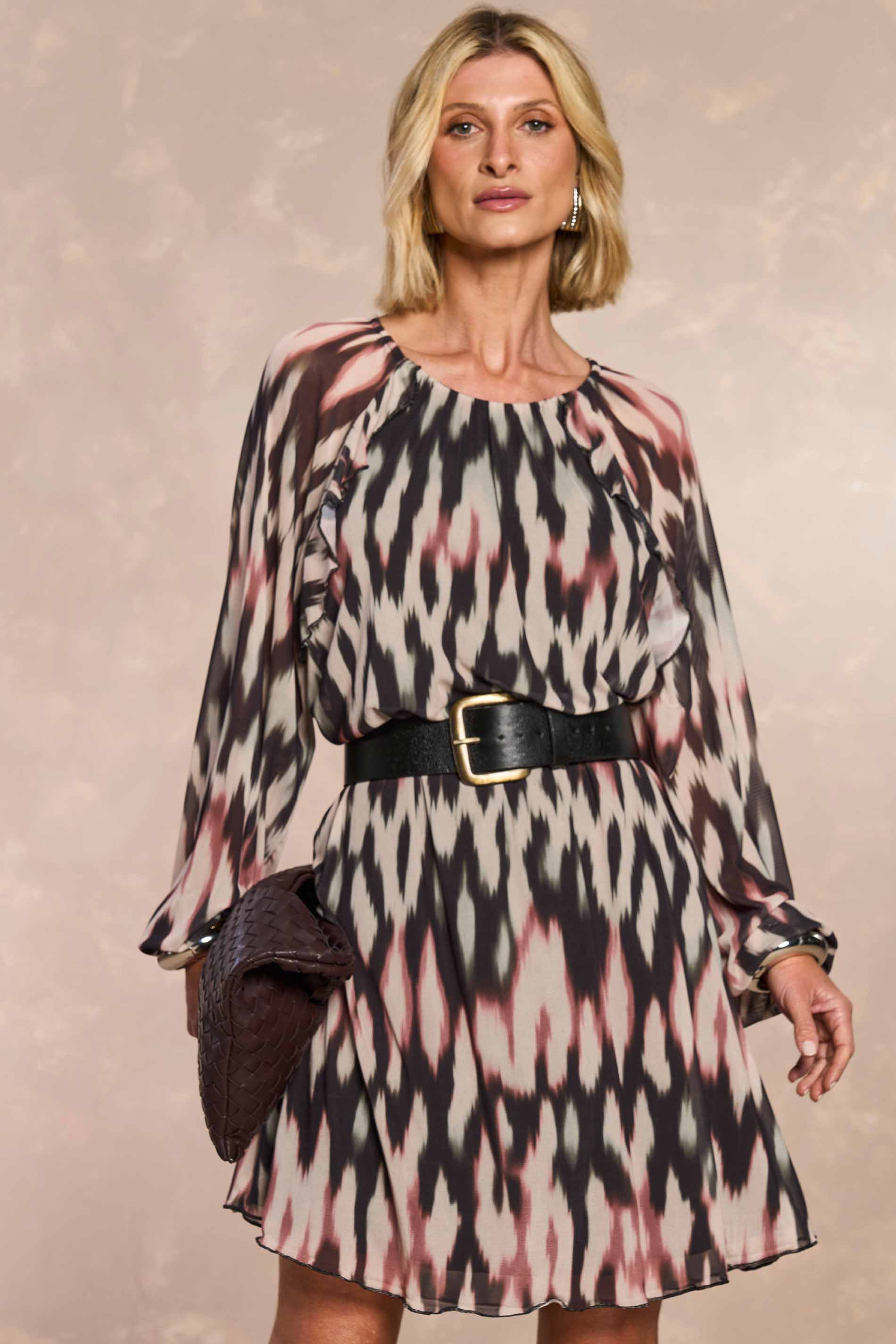 Vestido Curto Ethnic Blur em Tule