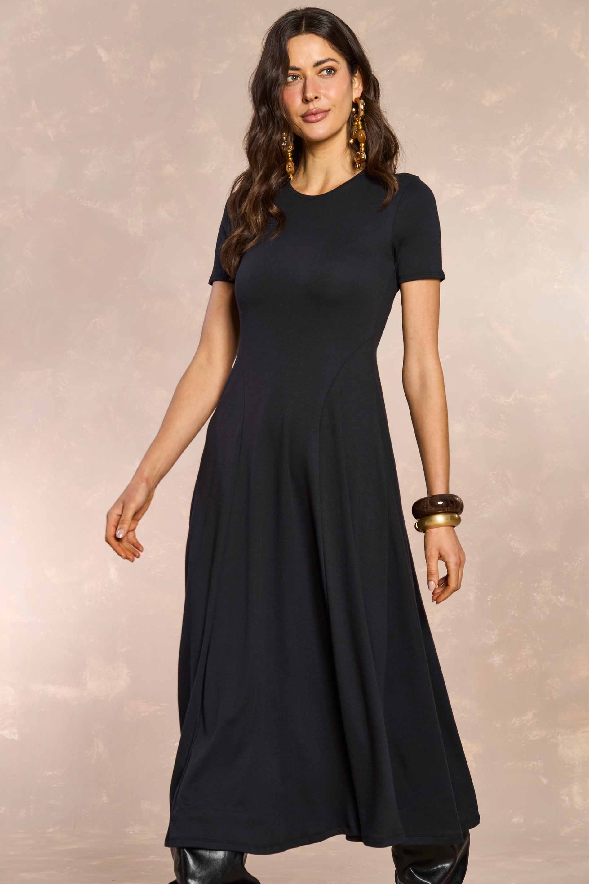 Vestido Midi Retô Glam em Suedine