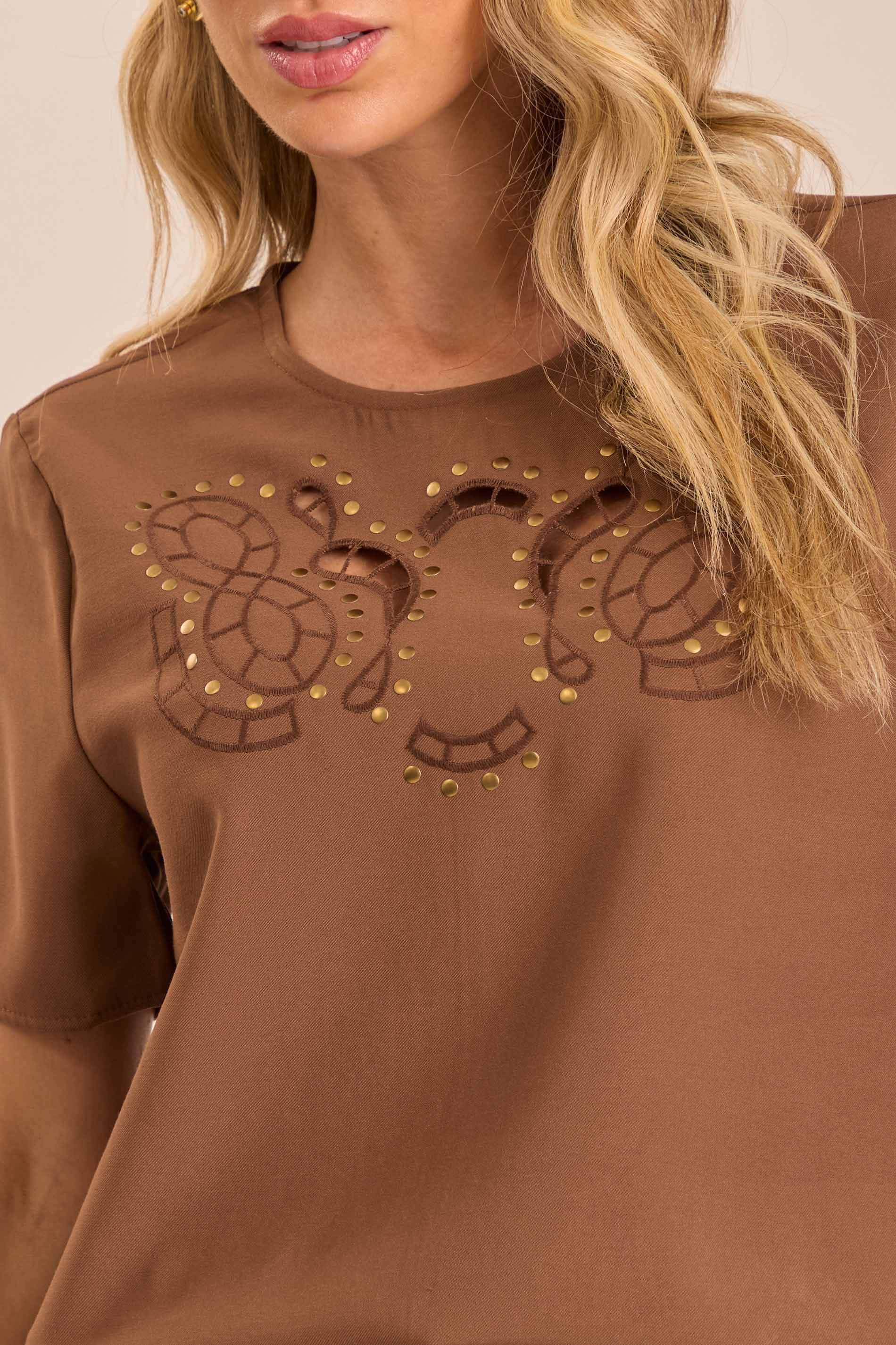 Blusa de Manga Curta Jardim Decor em Alfaiataria