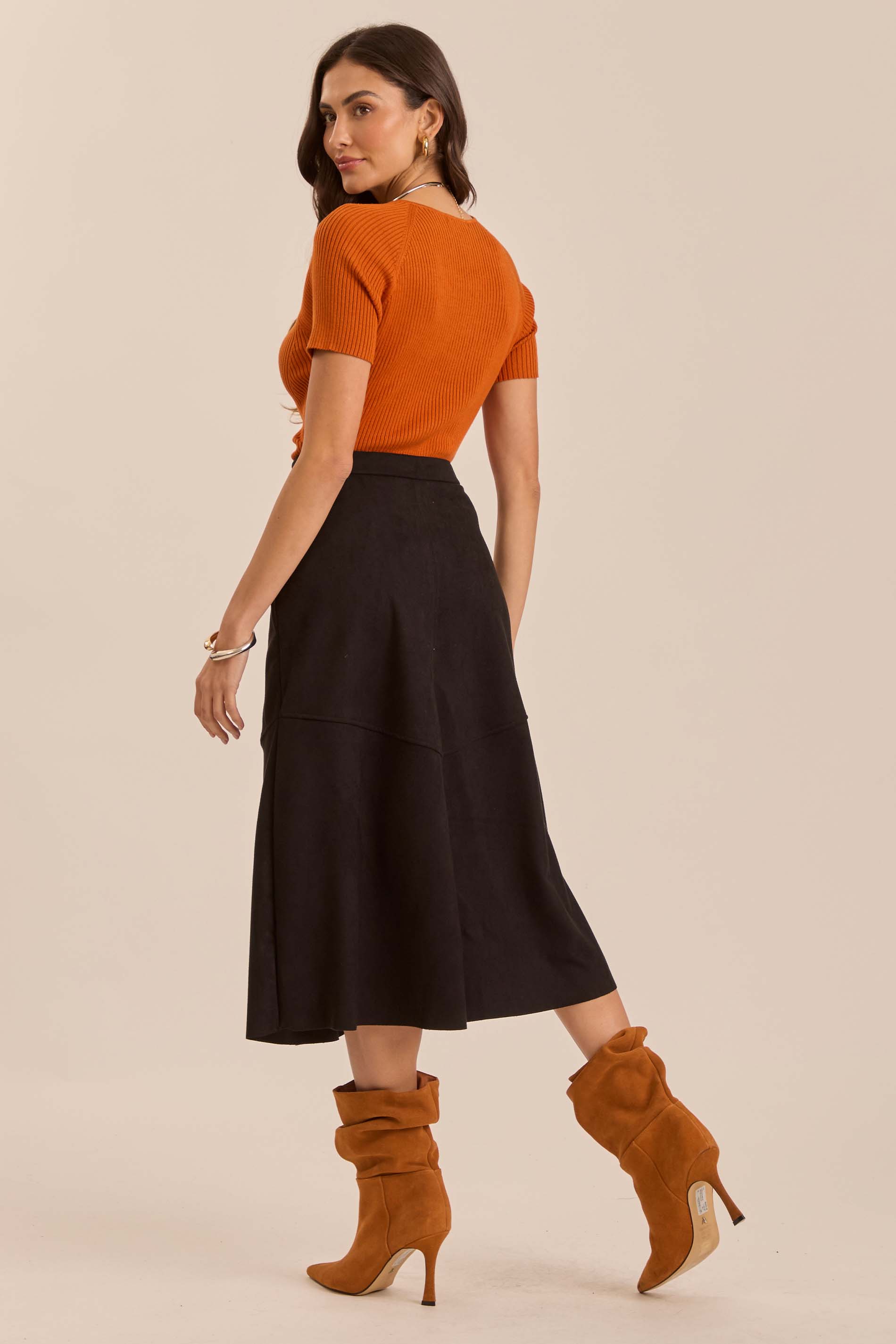Saia Midi Cozy Winter em Suede