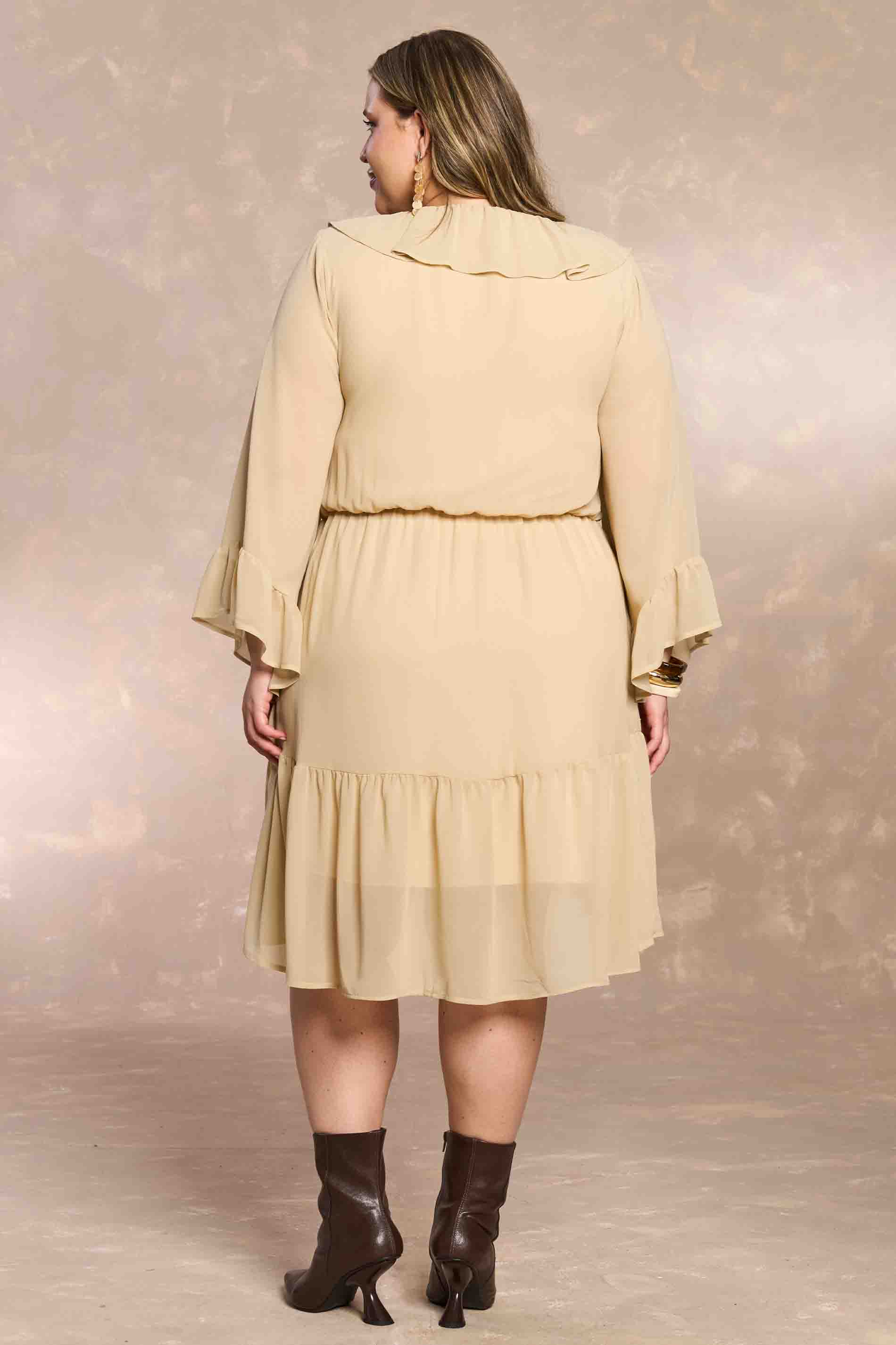 Vestido Curto Soft Garden em Chiffon