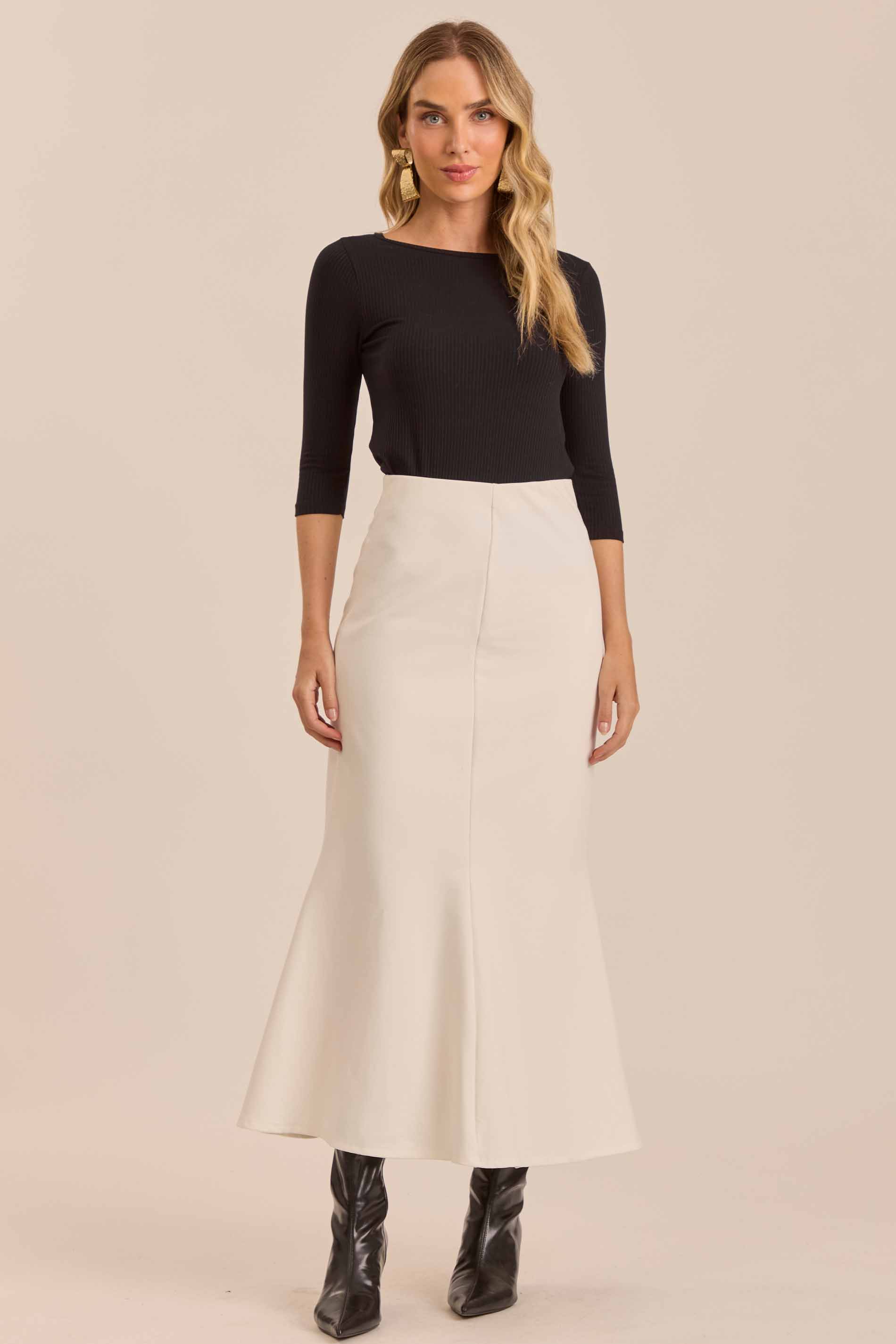 Saia Midi Retrô Glam em Bodycon