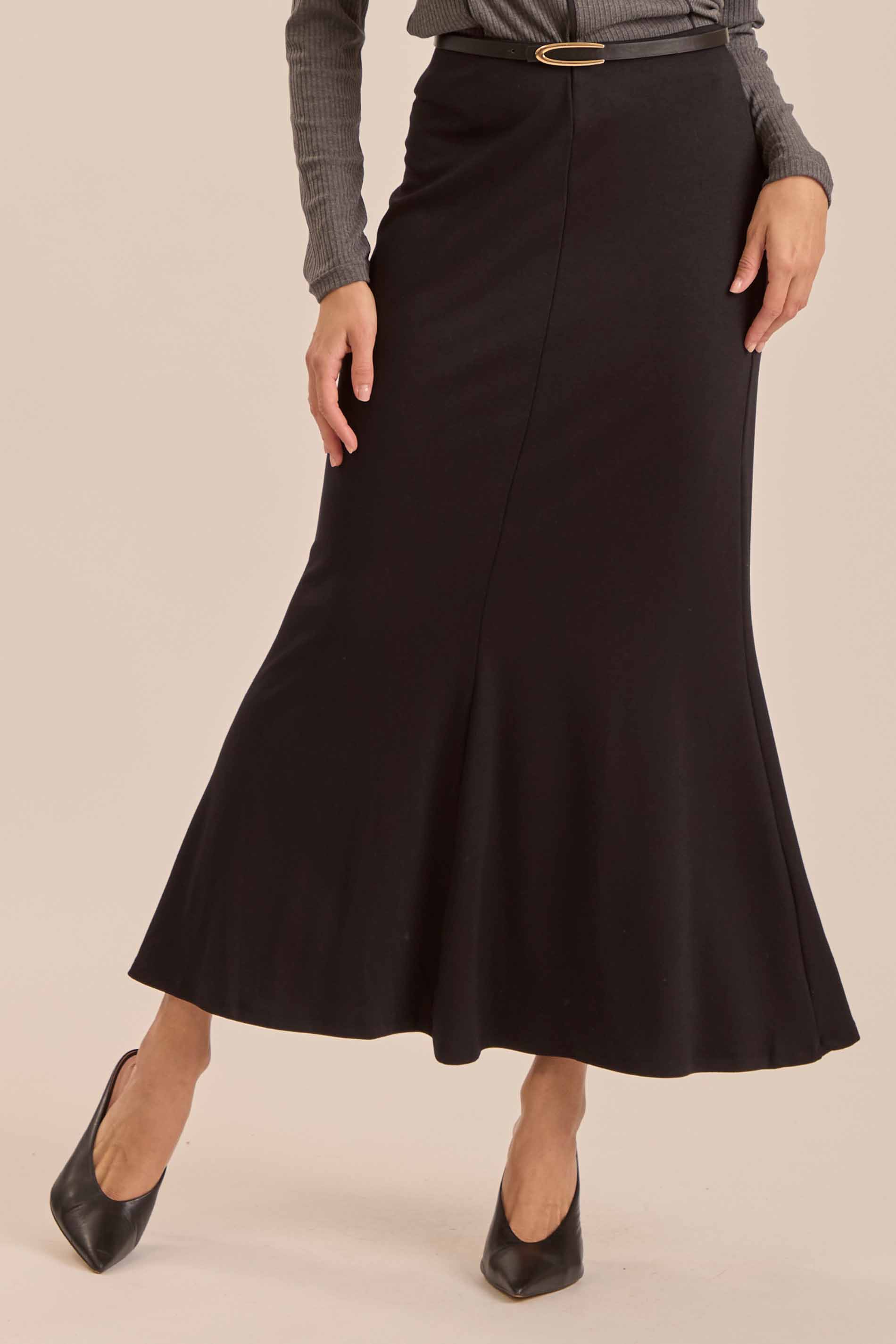 Saia Midi Retrô Glam em Bodycon
