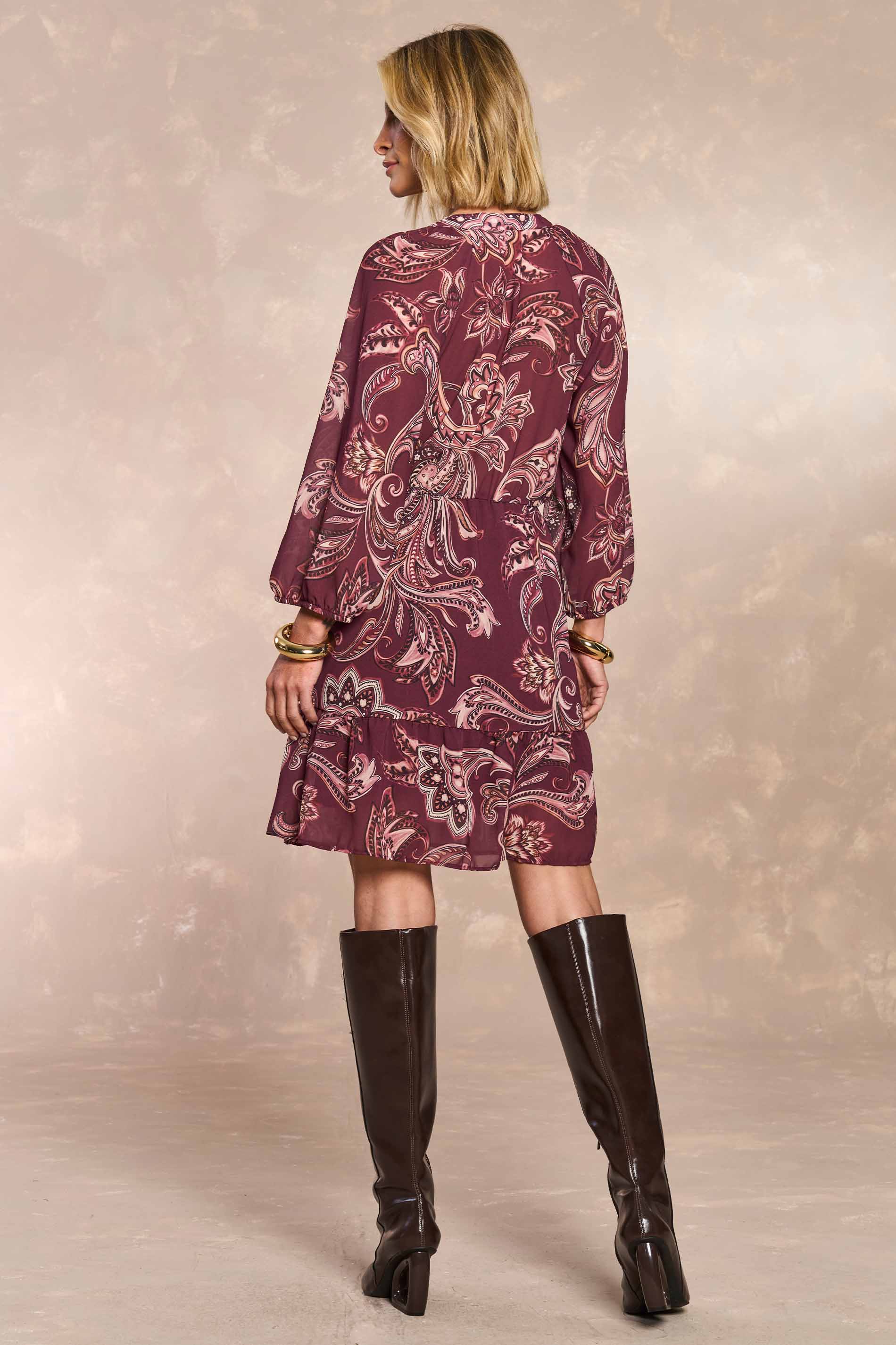 Vestido Curto Jardim Boho Mangas 3/4