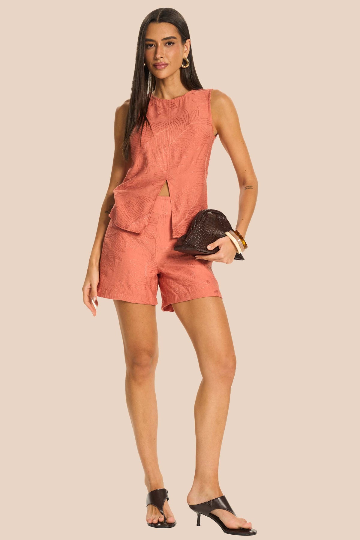 Shorts Reto Creponado Bordado Miragem - Doce Trama
