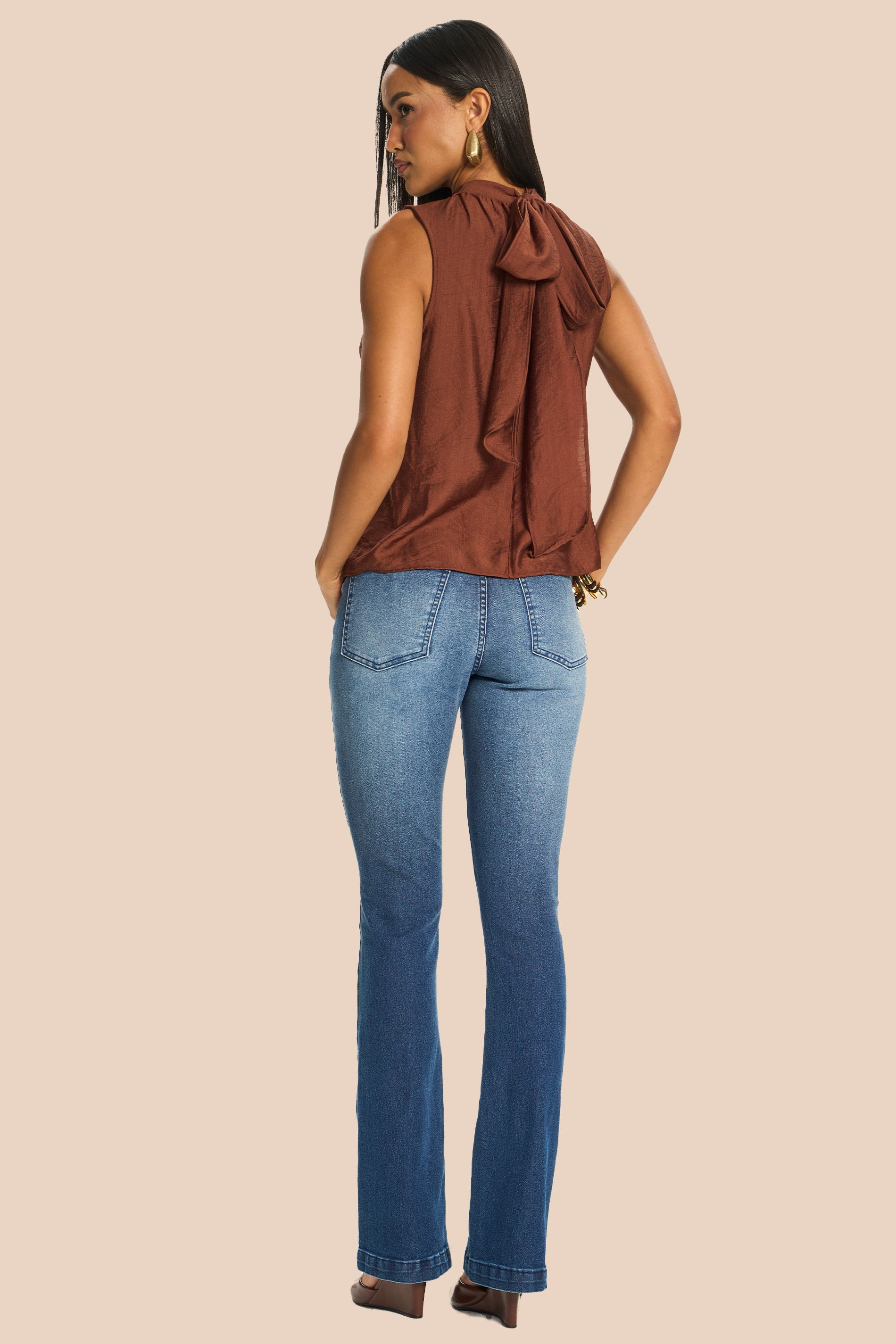 Blusa sem Mangas Gola Laço e Amarração Miragem - Doce Trama