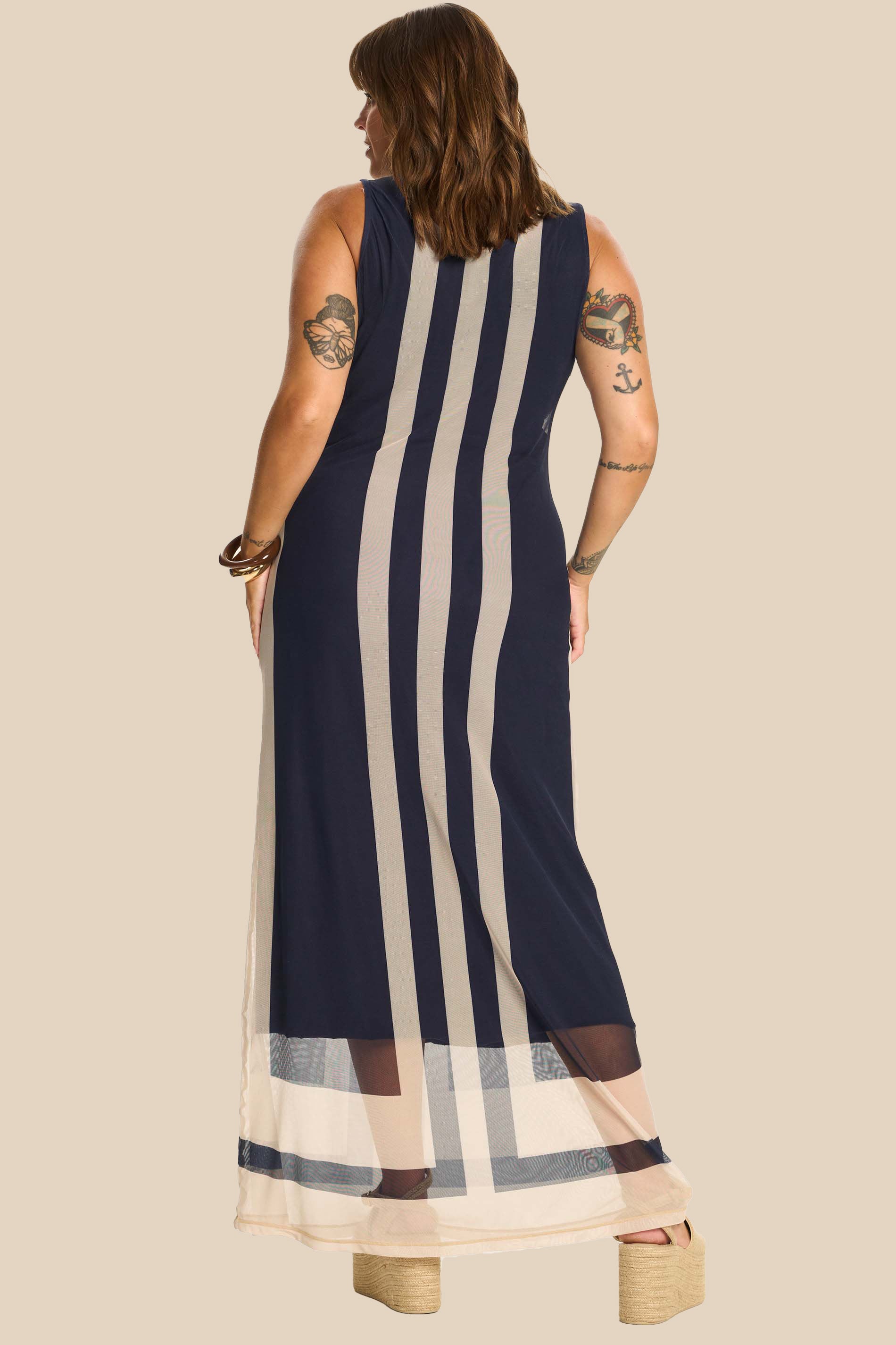 Vestido Longo Reto em Tule Estampado Miragem - Doce Trama