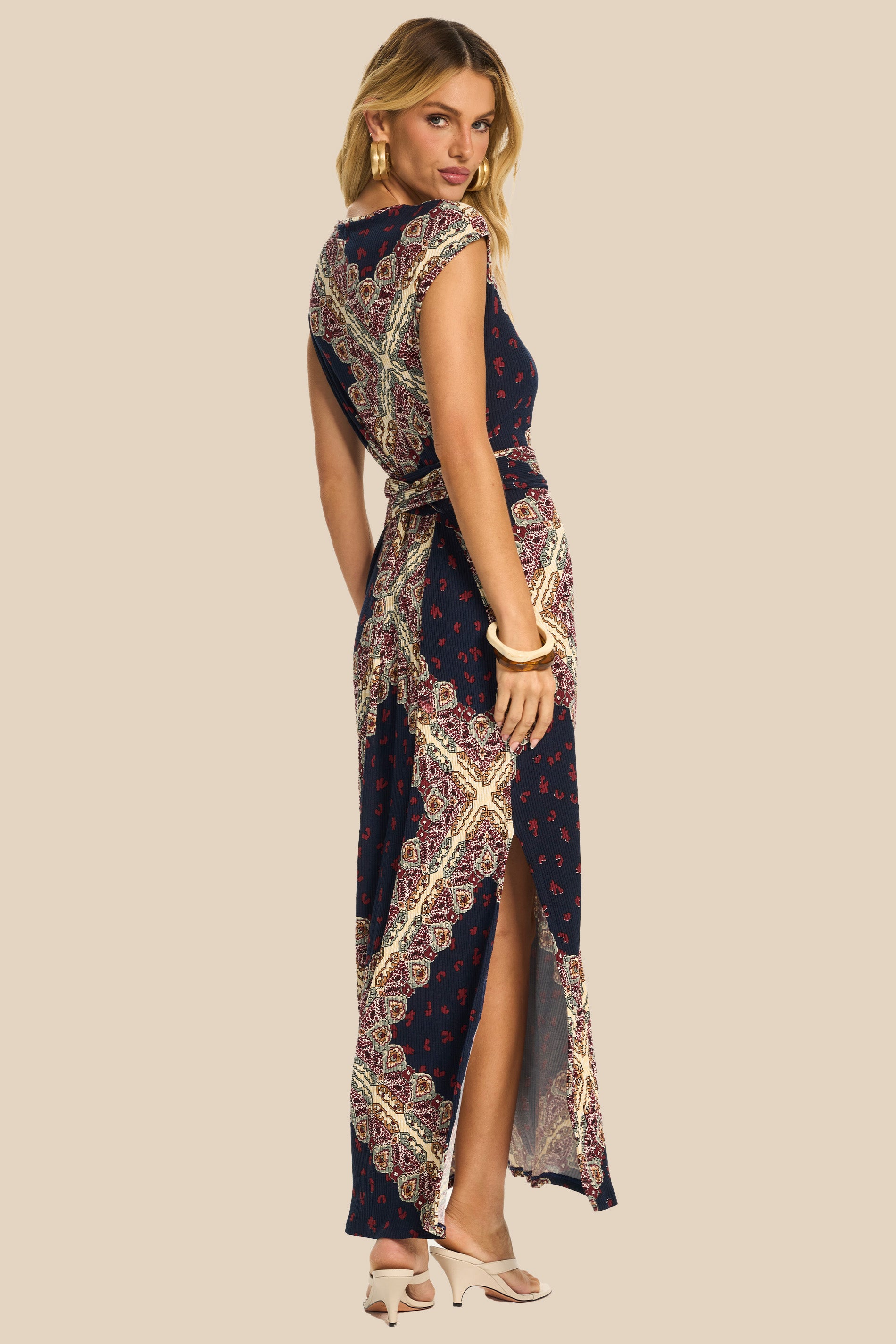 Vestido Midi Evasê com Cinto Embutido Miragem - Doce Trama