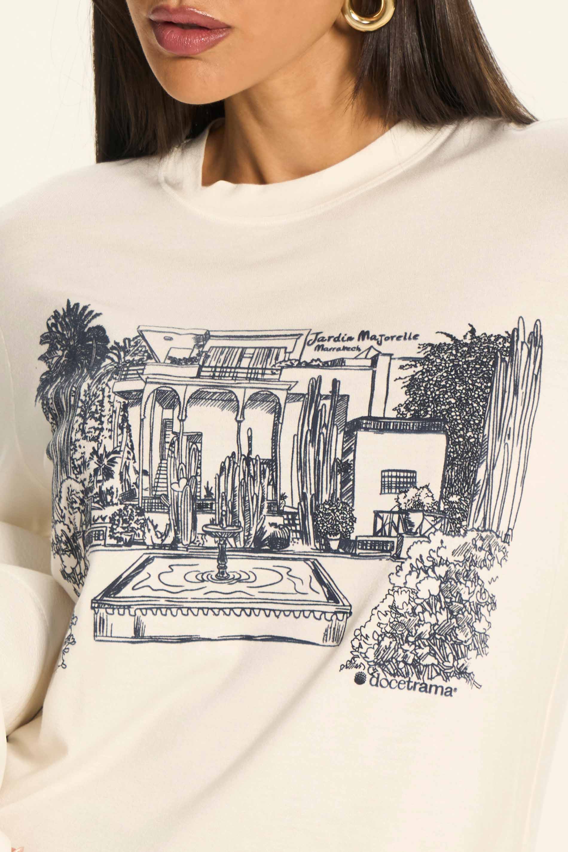 T-Shirt Feminina Ampla Reta com Estampa Miragem - Doce Trama
