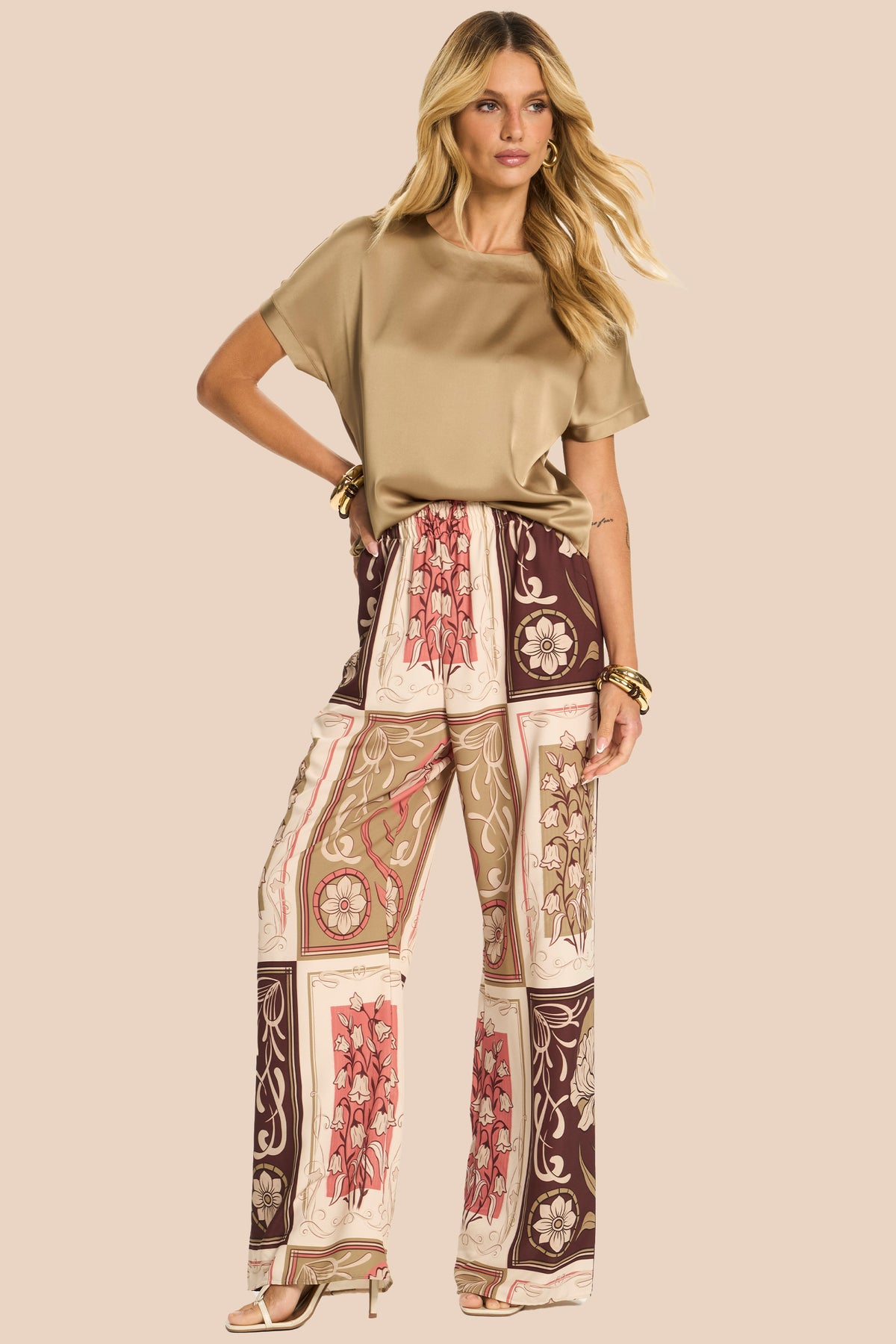Blusa Reta em Cetim Manga Curta Miragem - Doce Trama