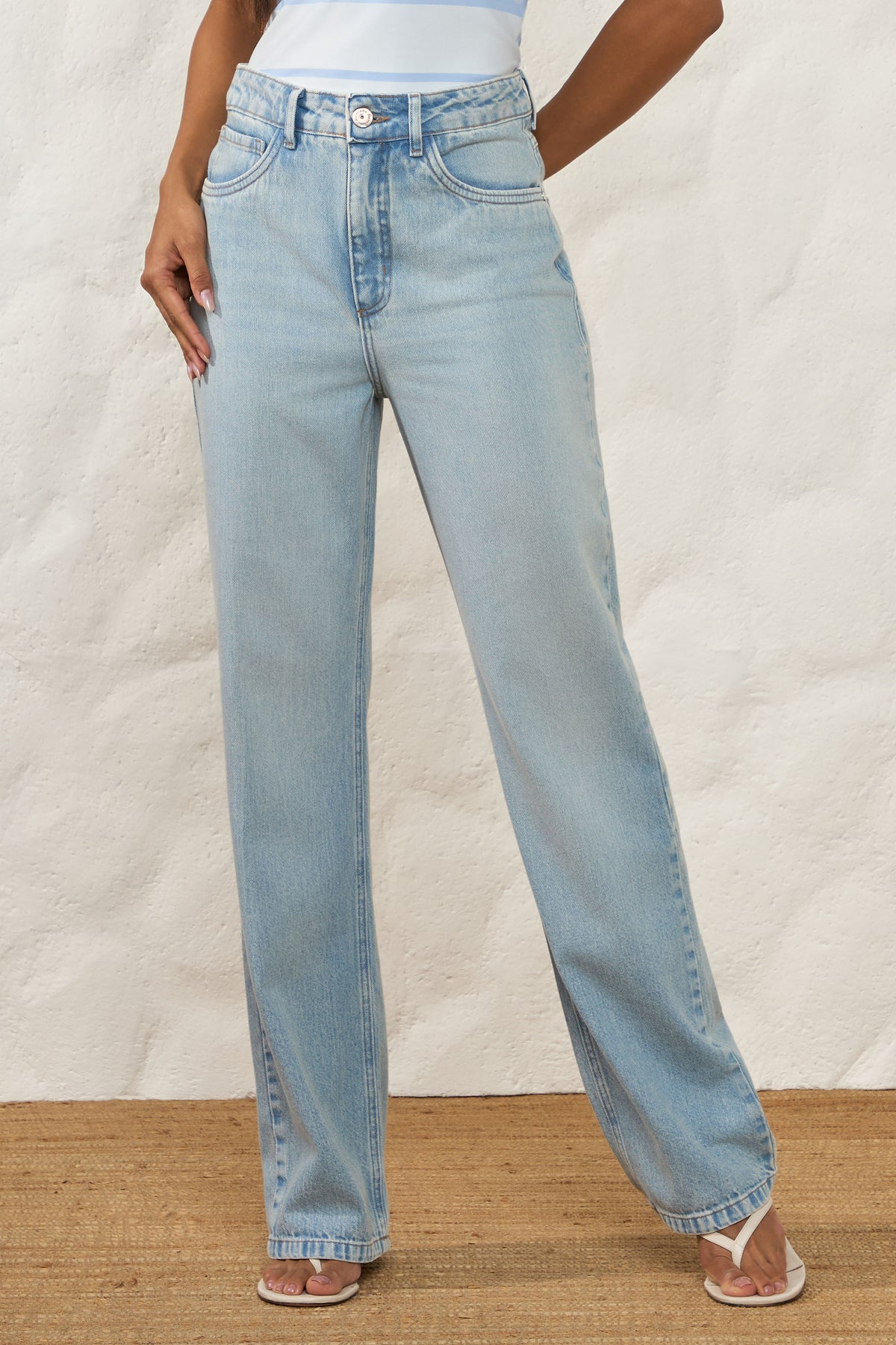 Calça Reta Jeans Claro Cintura Alta Peônia - Doce Trama