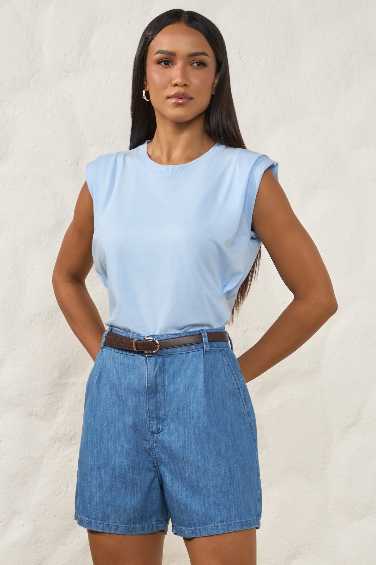 Shorts Jeans Alfaiataria com Cinto Resort - Doce Trama