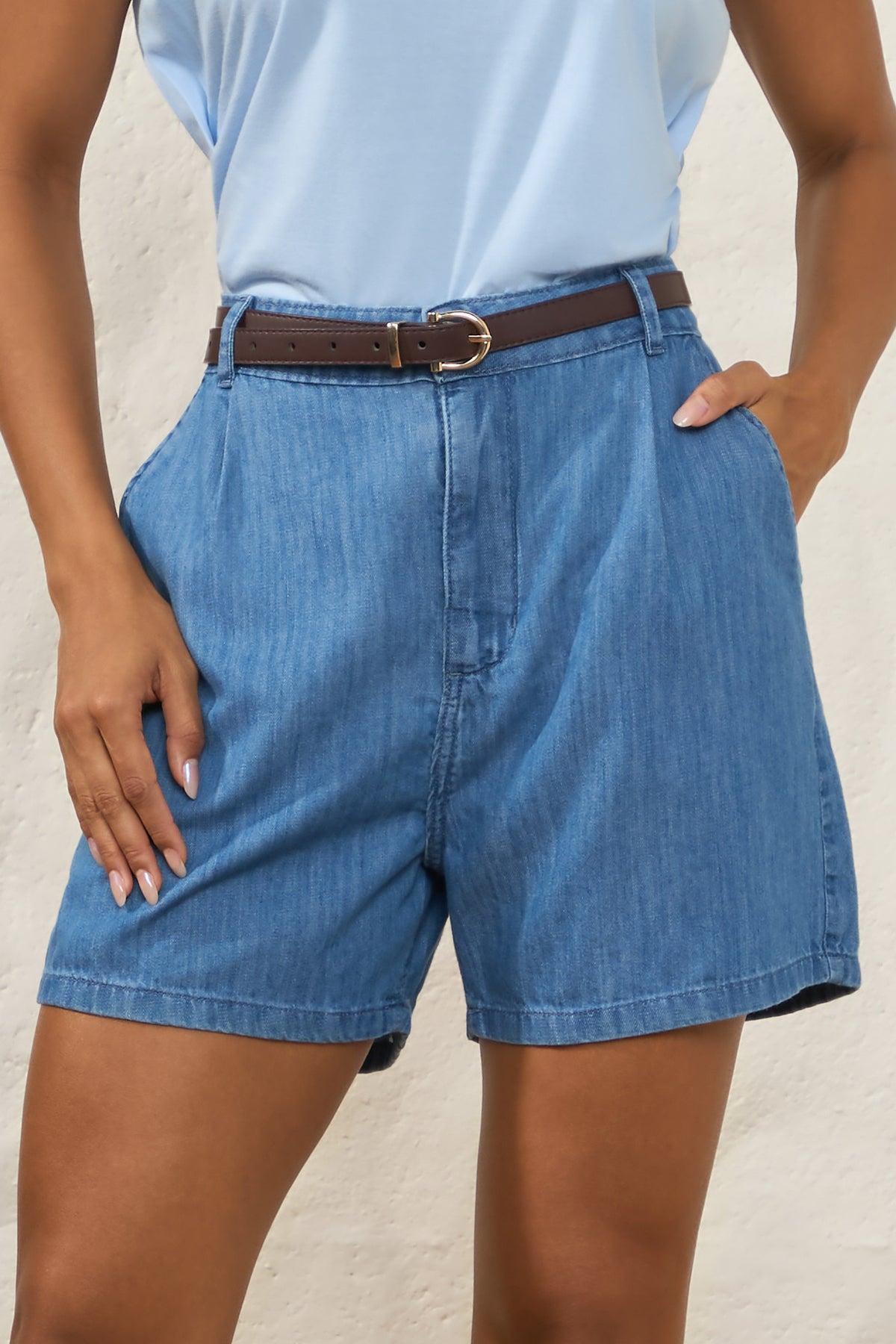 Shorts Jeans Alfaiataria com Cinto Resort - Doce Trama