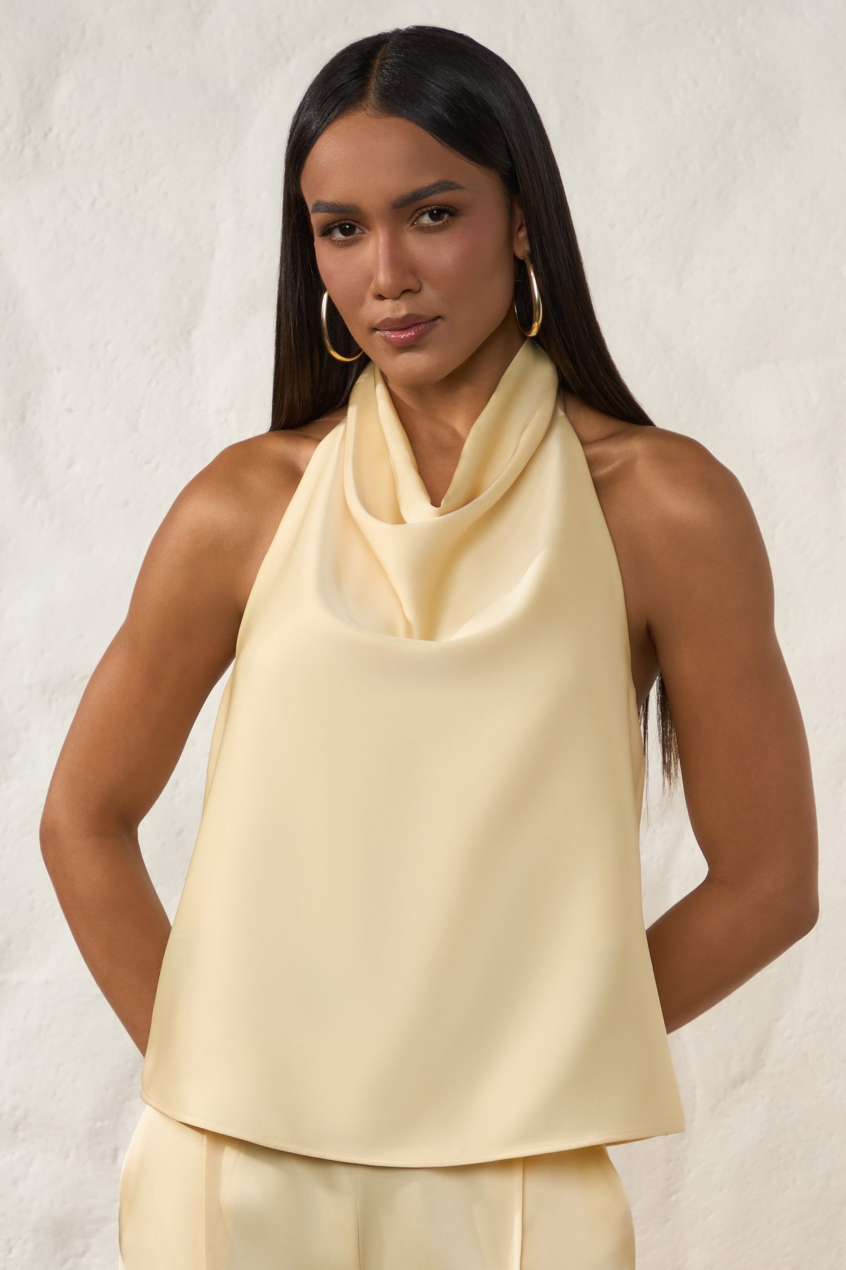 Blusa em Cetim com Decote Degagê Resort - Doce Trama