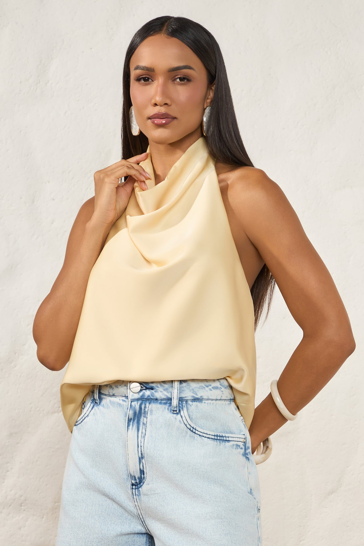 Blusa em Cetim com Decote Degagê Resort - Doce Trama