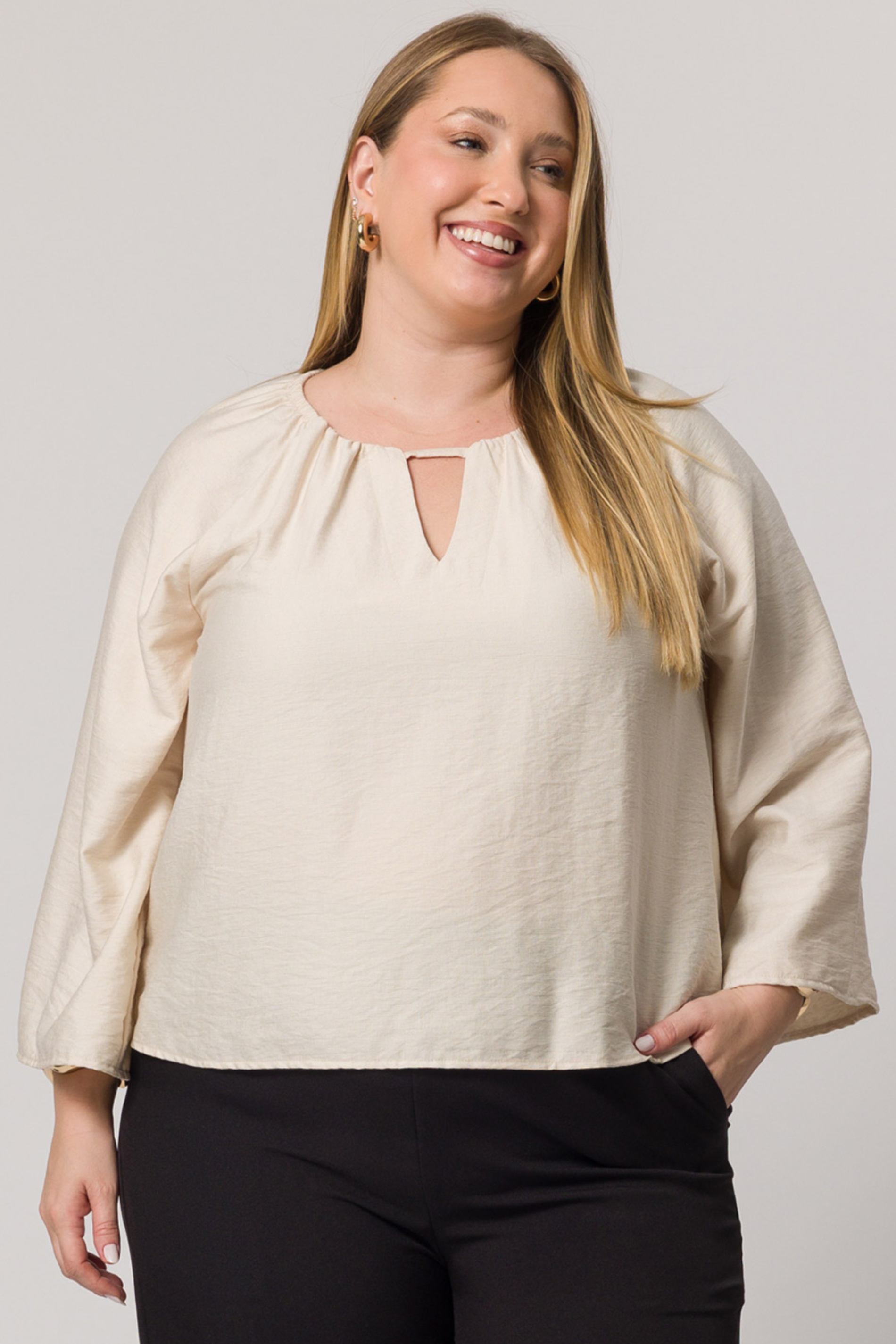 Blusa de Manga 7/8 em Plano Viscoflow