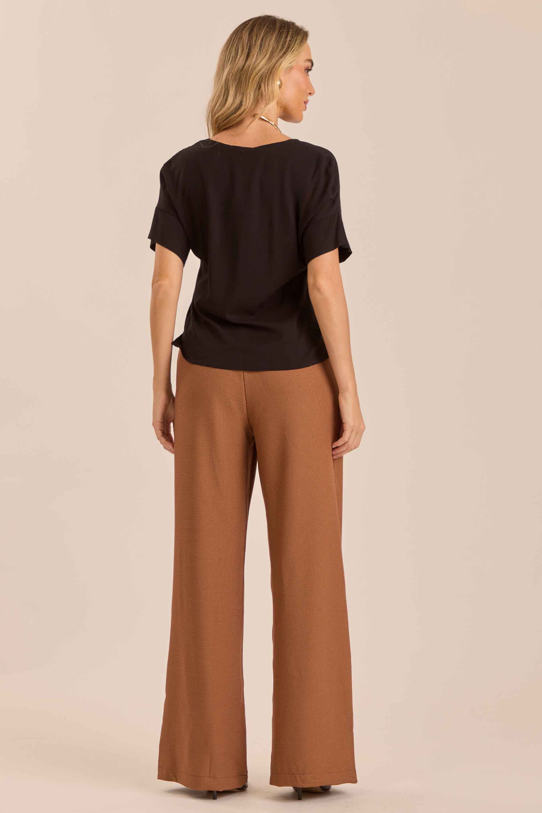 Blusa Soft Garden com Decote V