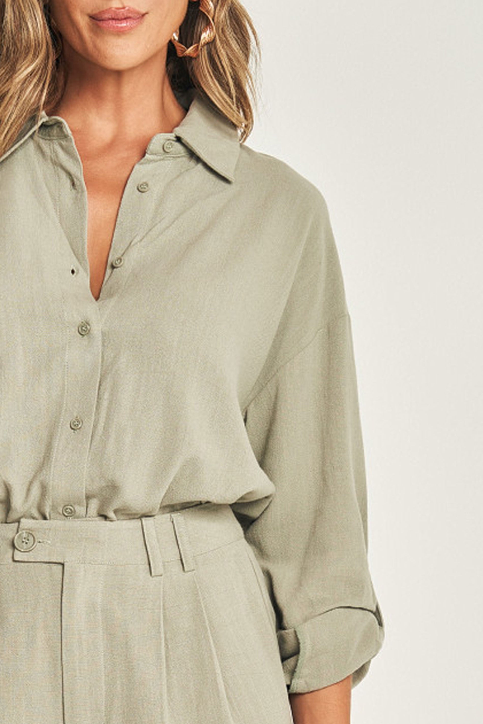 Camisa de Manga Longa de Tecido Flamê Viscolinho