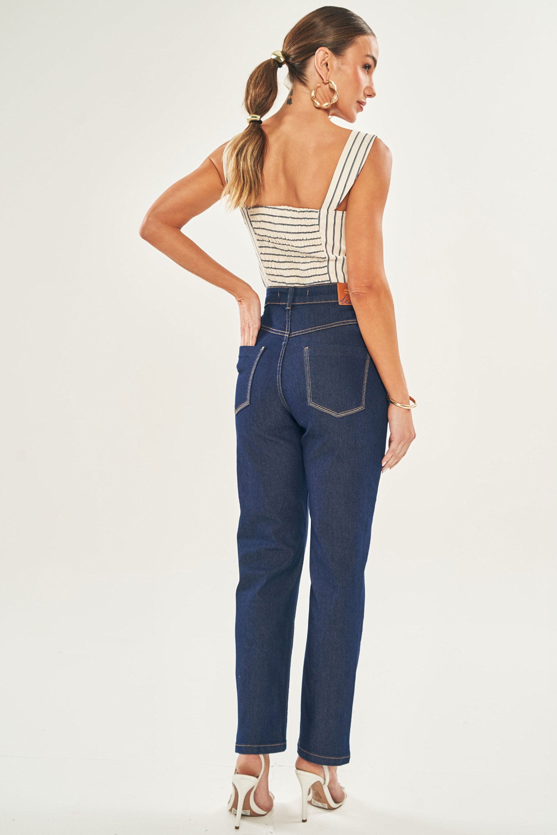 Calça Amarilis em Jeans com Elastano