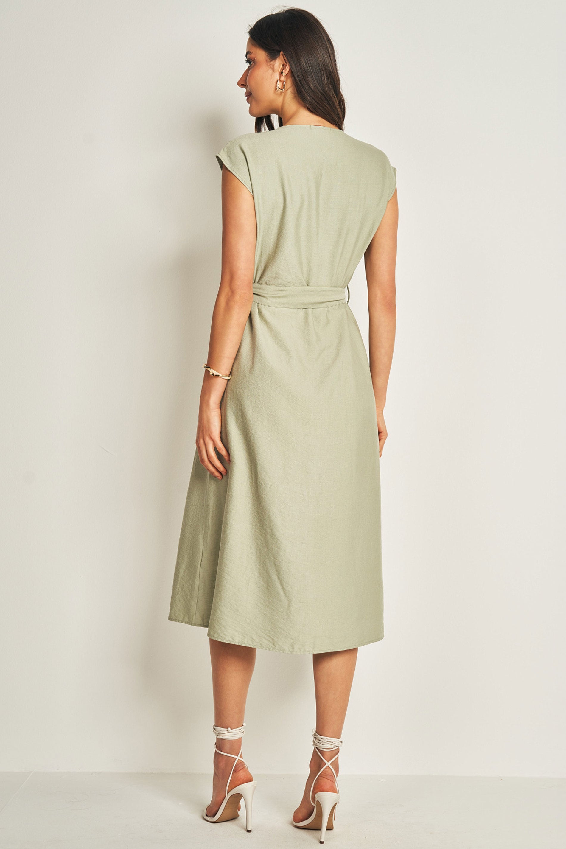 Vestido midi com amarração em viscoflow