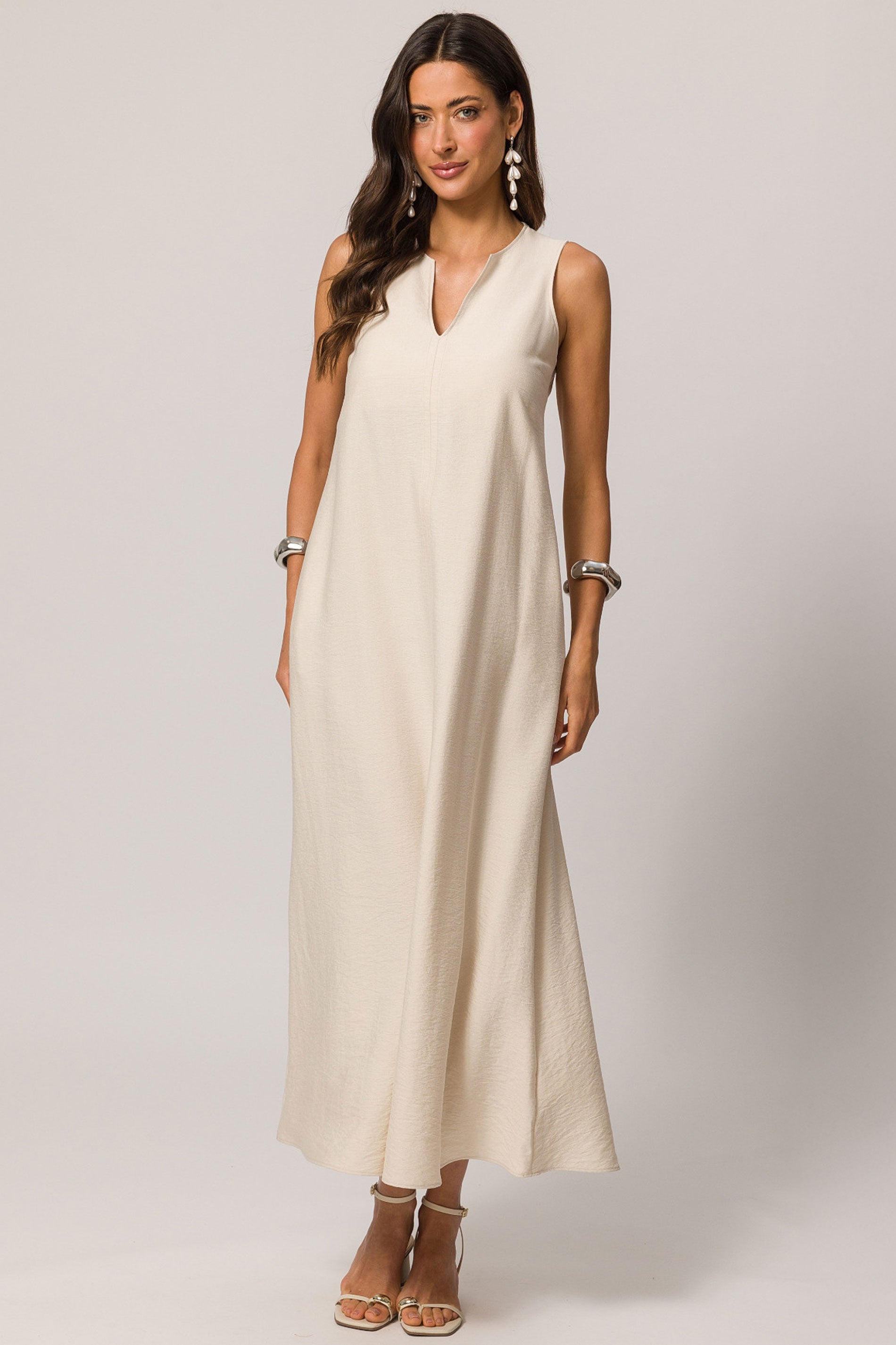 Vestido longo sem manga em viscoflow