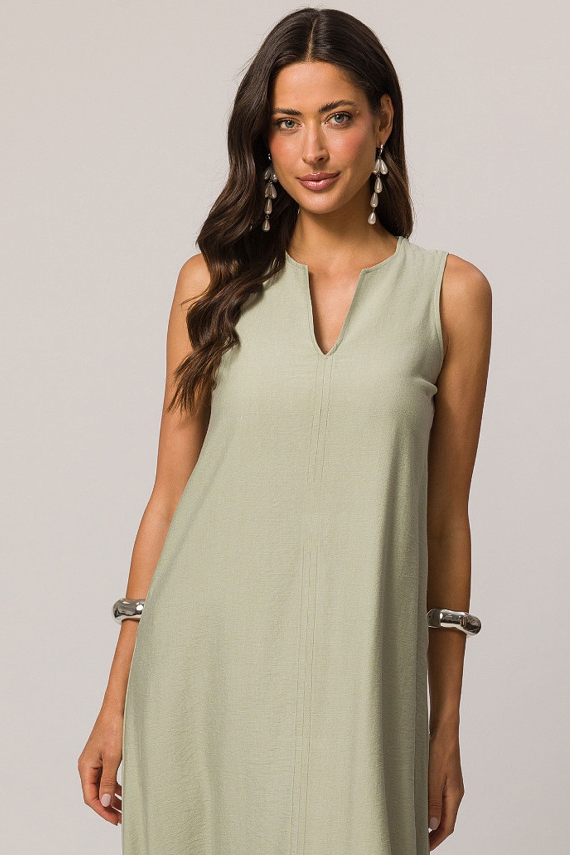 Vestido longo sem manga em viscoflow