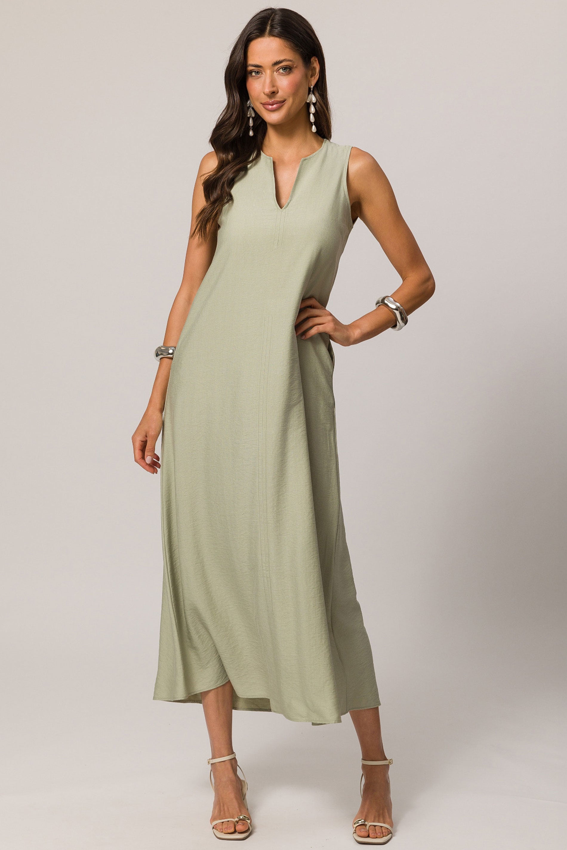 Vestido longo sem manga em viscoflow