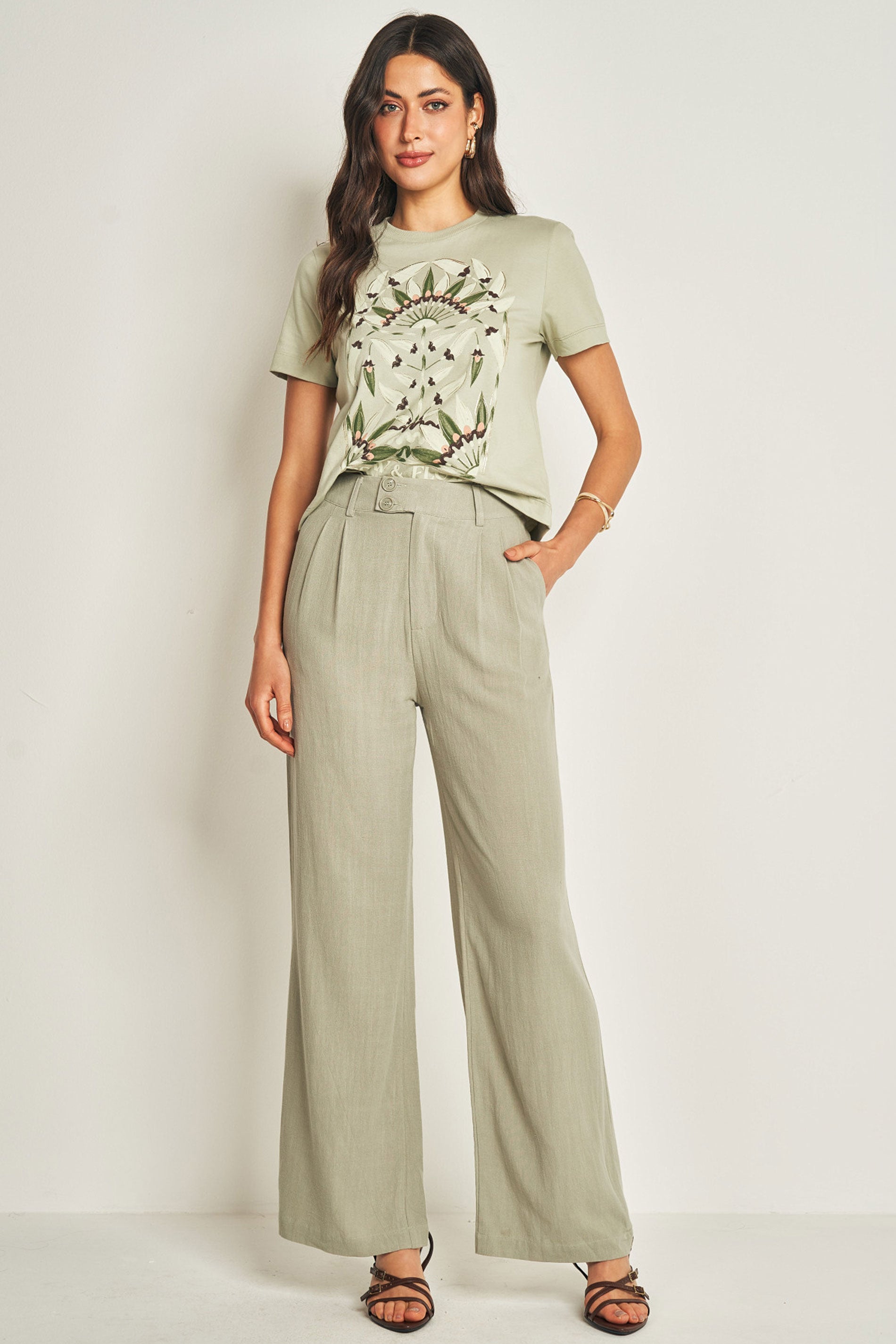 T-shirt em meia malha com ilustração charmosa